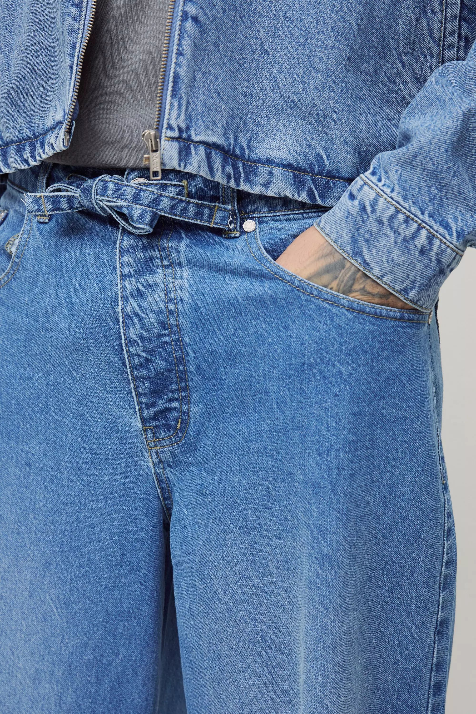 Light wash Tall Belted Baggy Fit Jeans alternative image