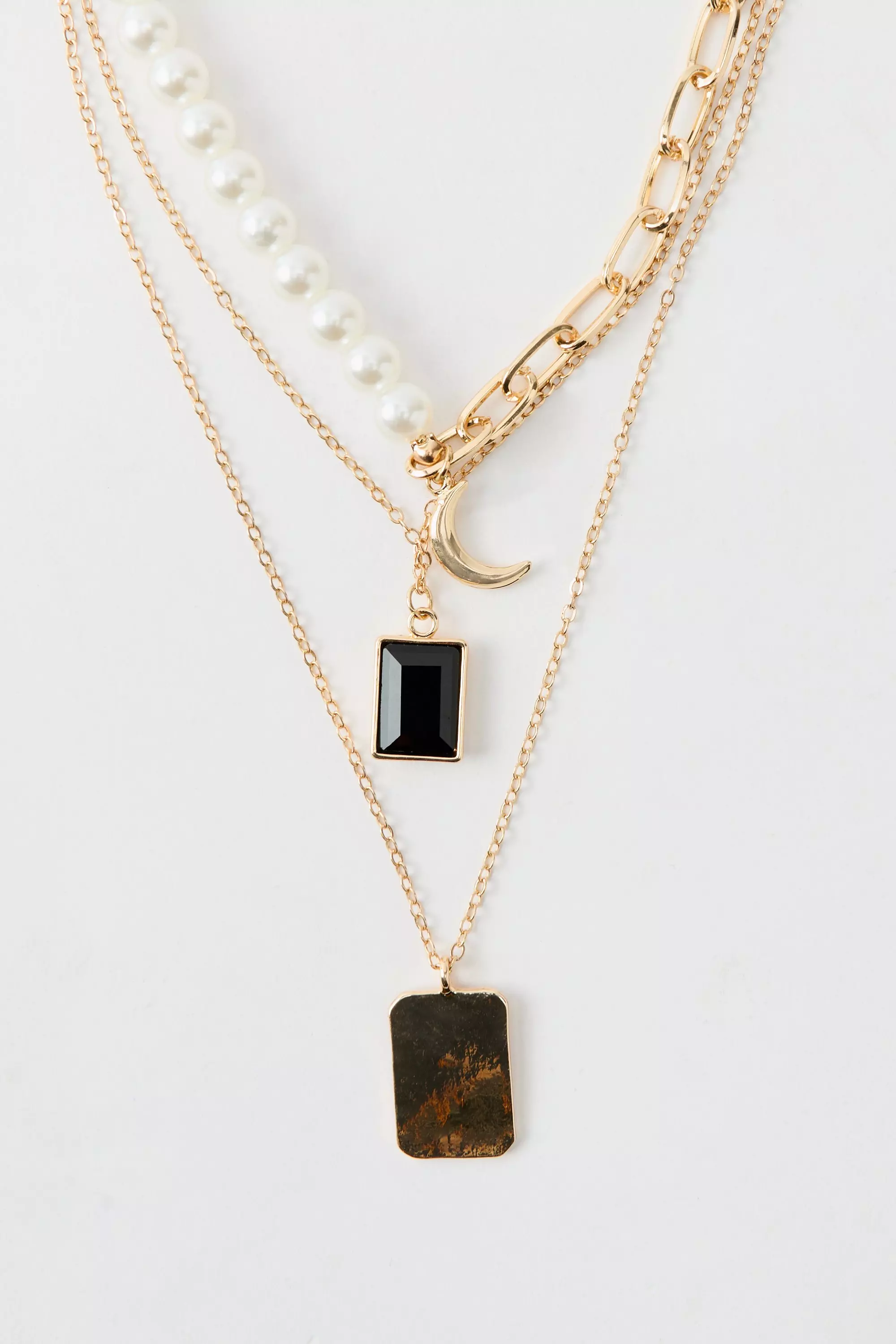 Halskette mit Perlen und Gold-Detail alternatives Bild