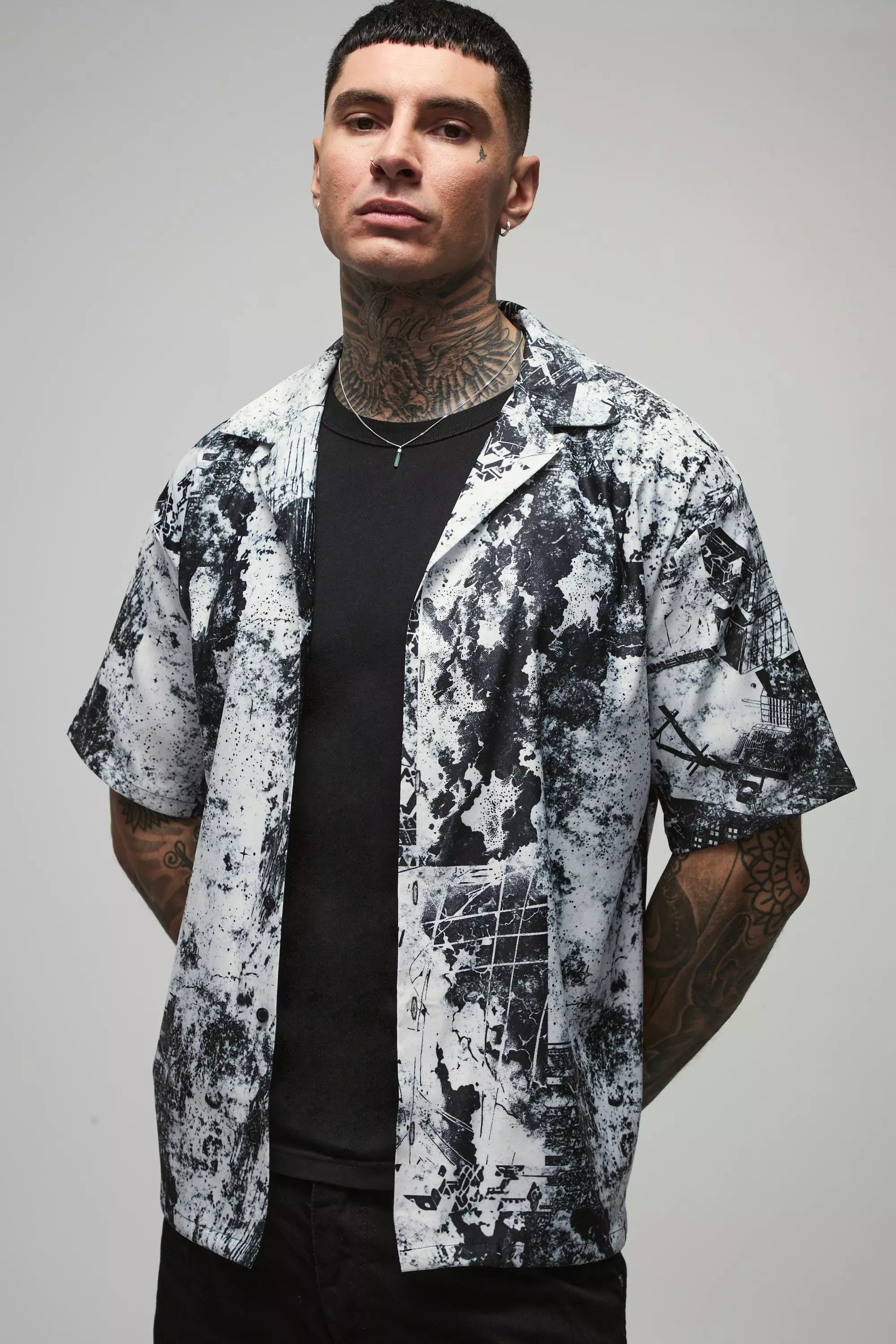 Black Tall Oversized Boxy Graphic Shirt alternative image