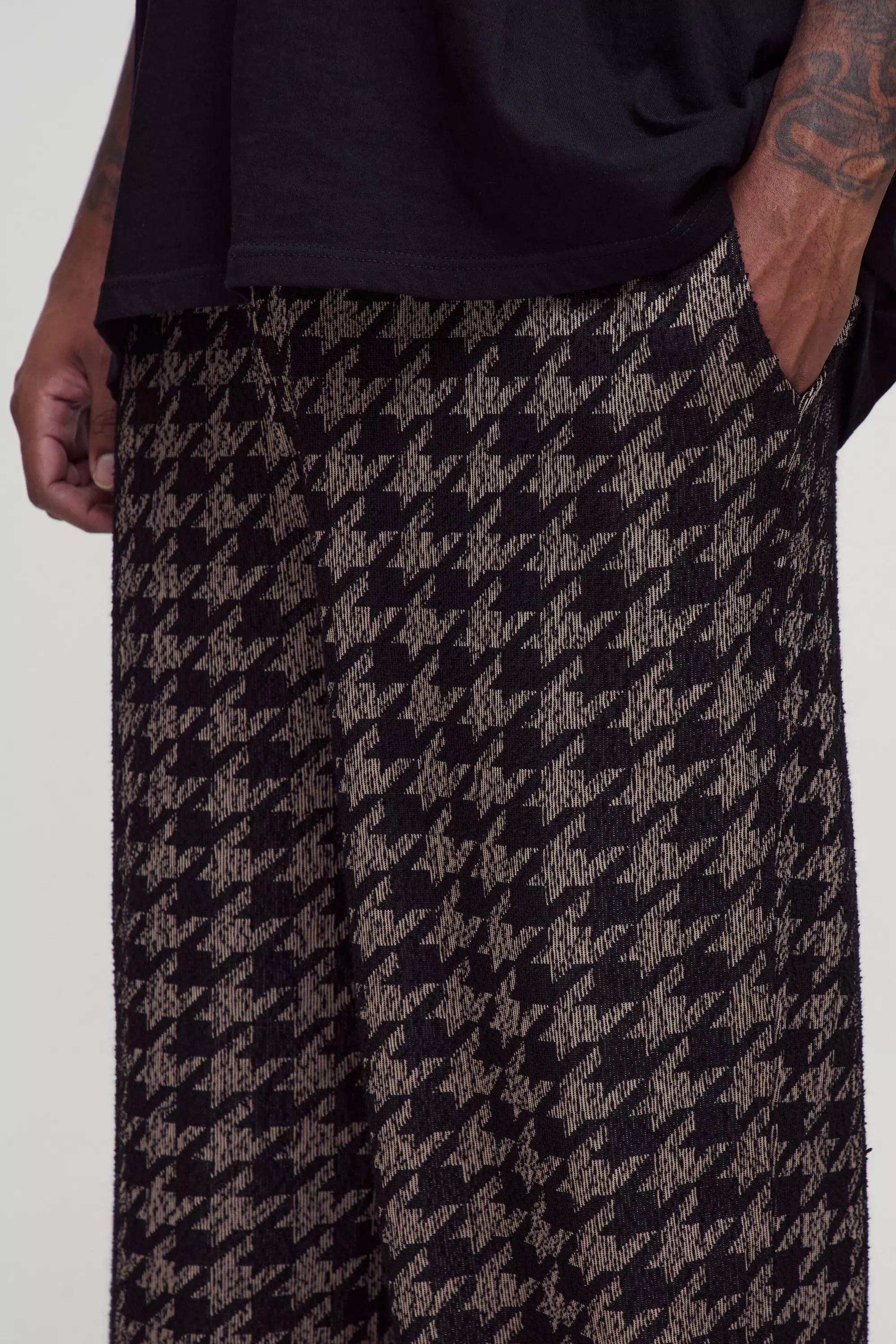 Charcoal Plus Dogtooth Boucle Relaxed Pants alternative image