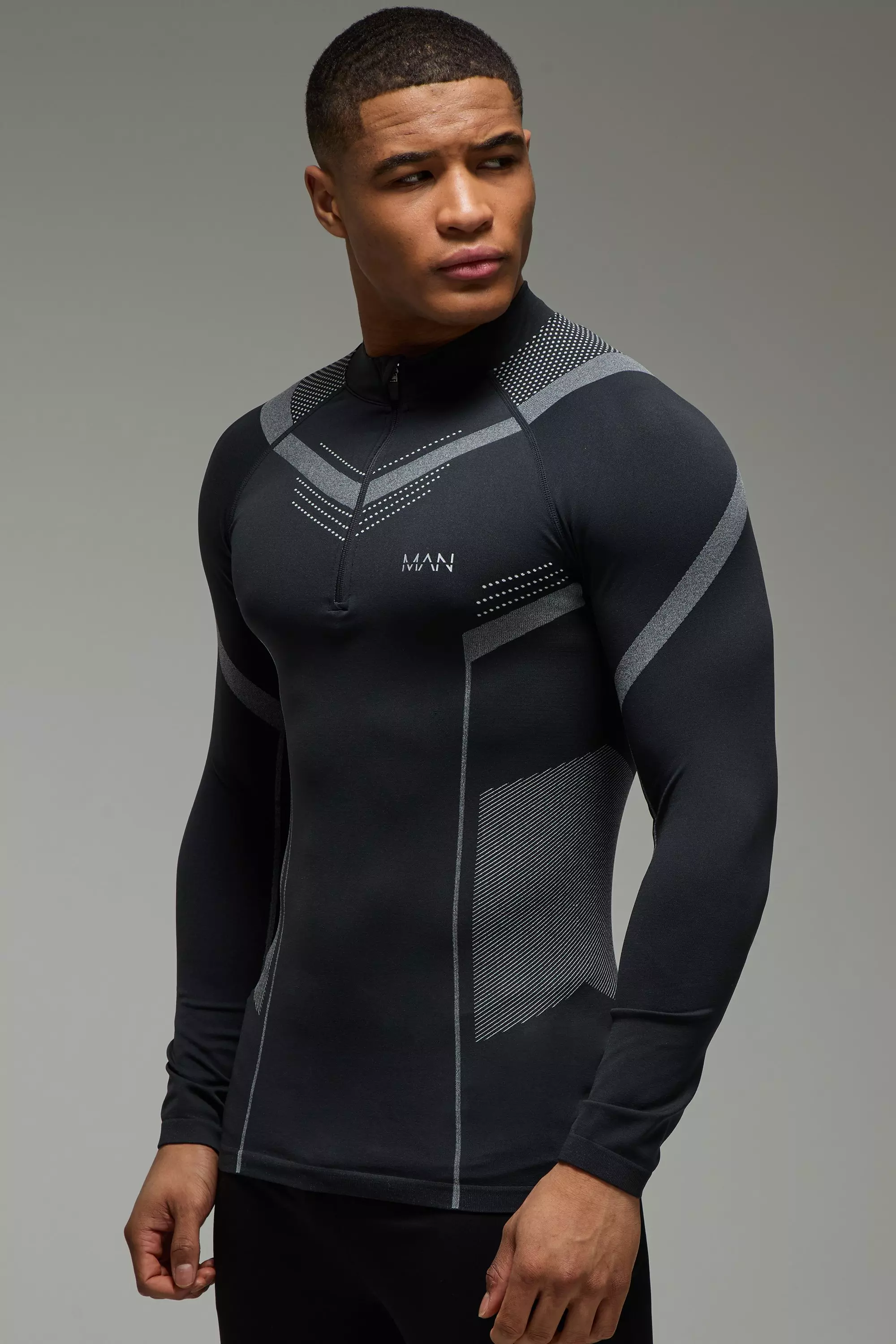 Black Man Active Seamless Muscle Fit 1/4 Zip Top alternative image