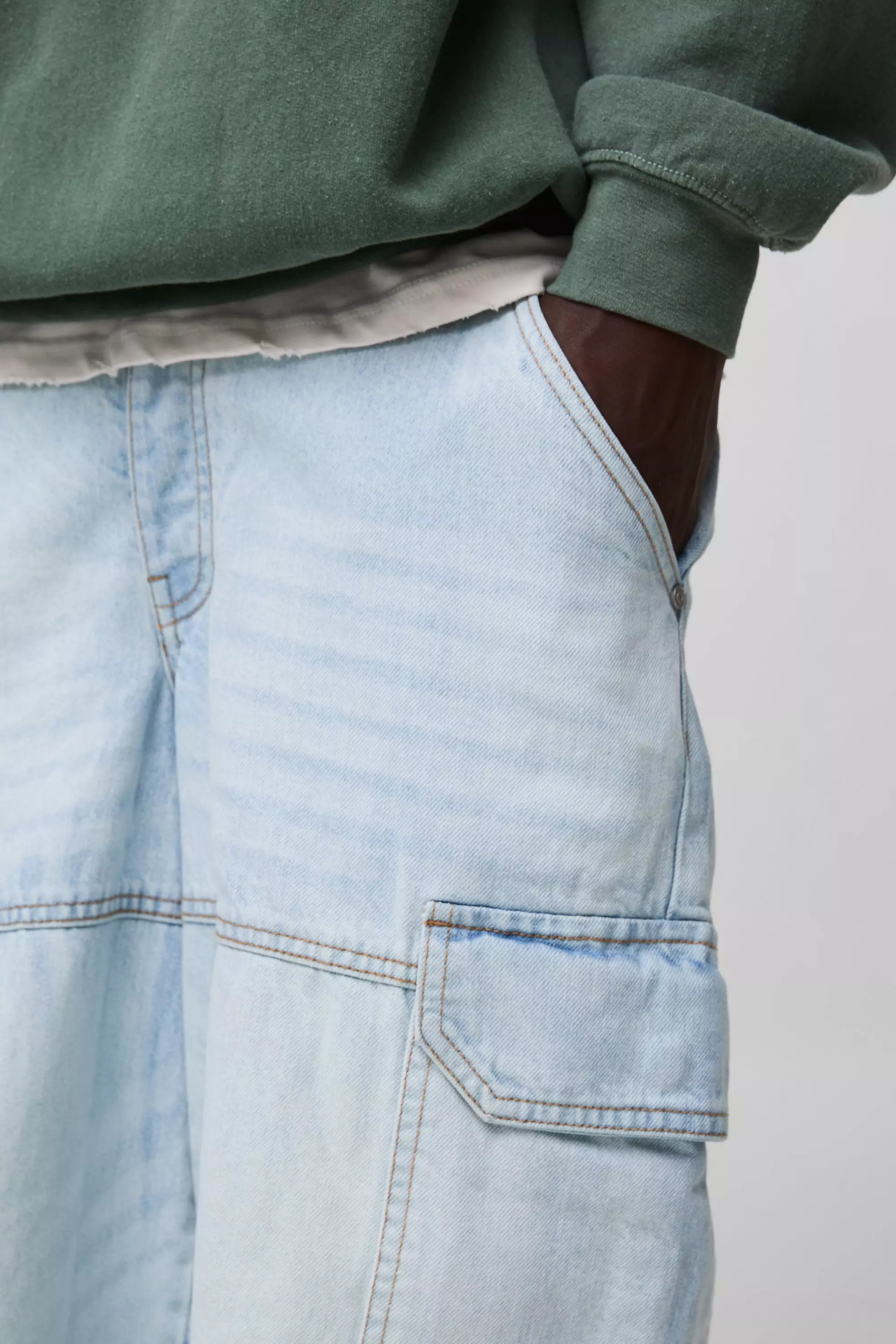 Light blue Onbewerkte Super Baggy Cargo Jeans alternatieve afbeelding