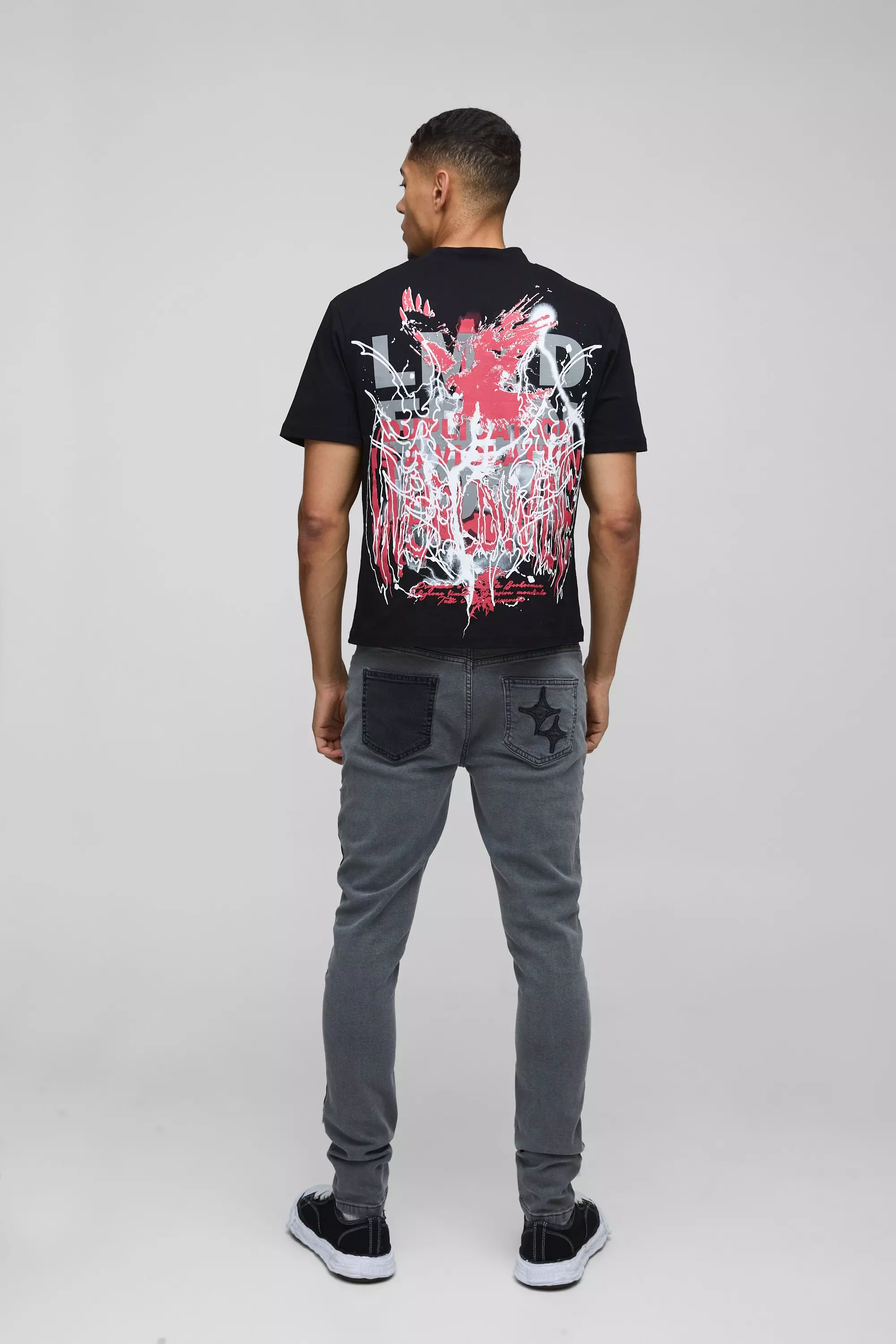 Black Boxy Large Scale Gothic Print T-shirt alternative image