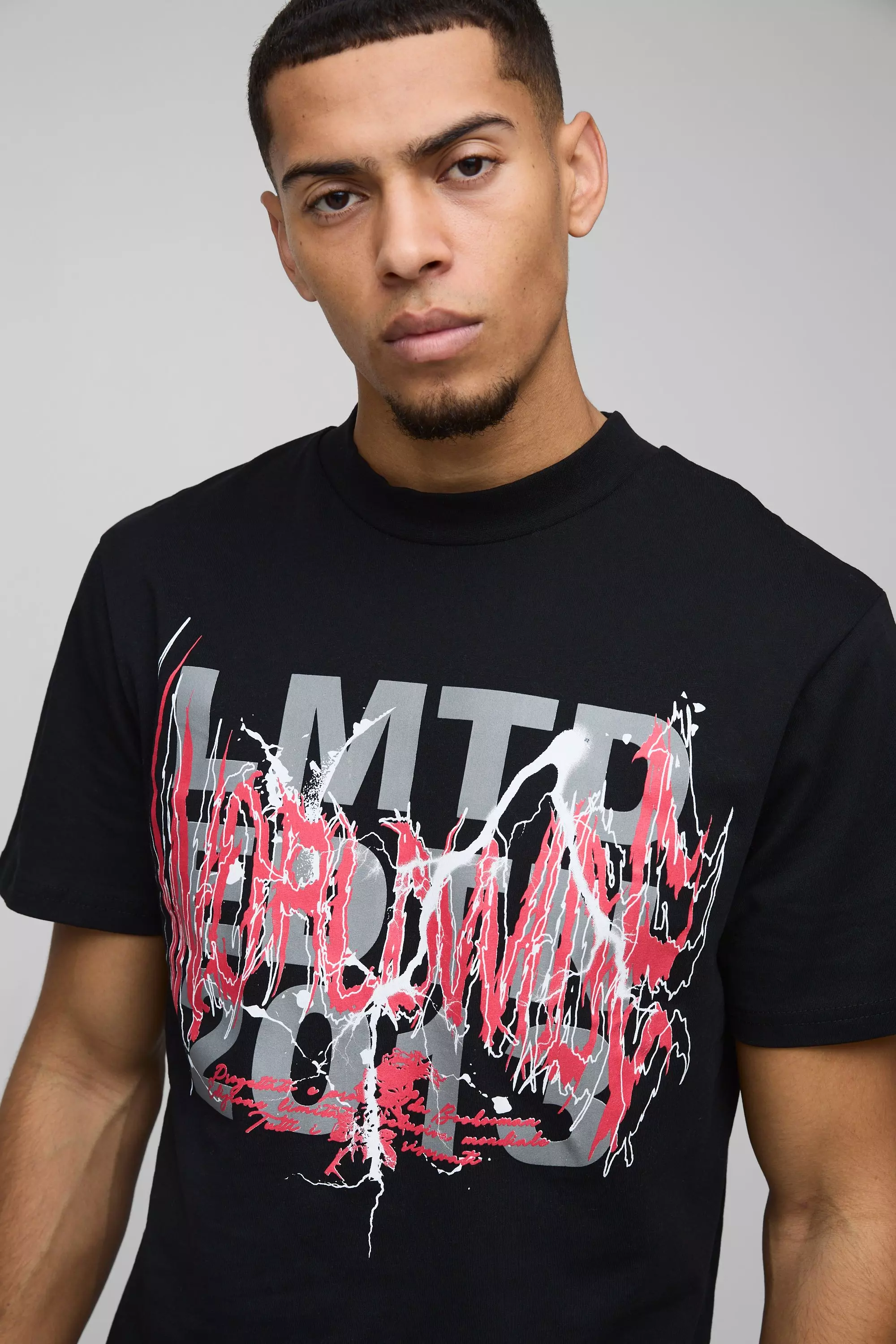 Black Boxy Large Scale Gothic Print T-shirt alternative image