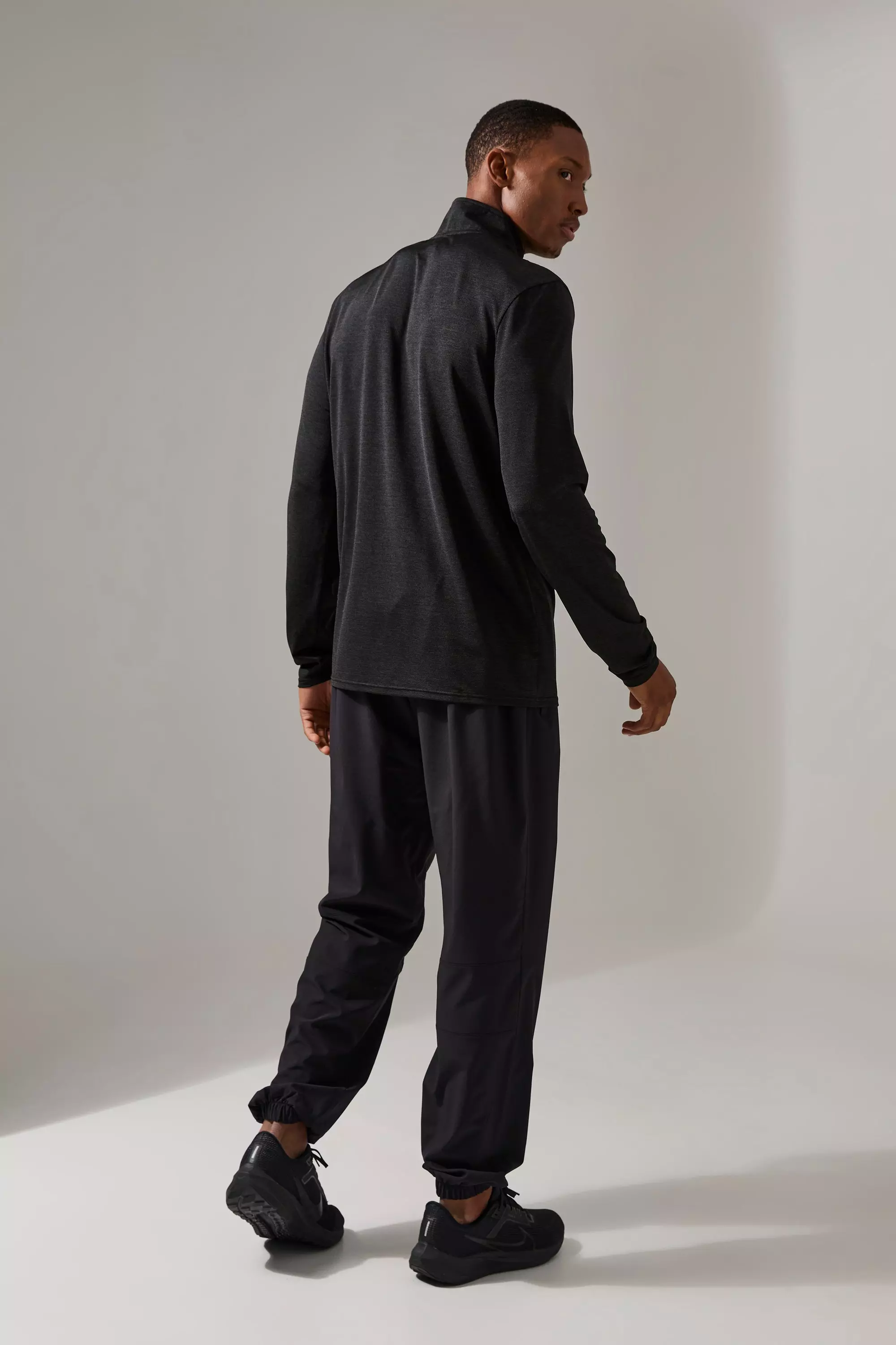 Black Man Active Ademende Mergel Top Met Korte Rits alternatieve afbeelding