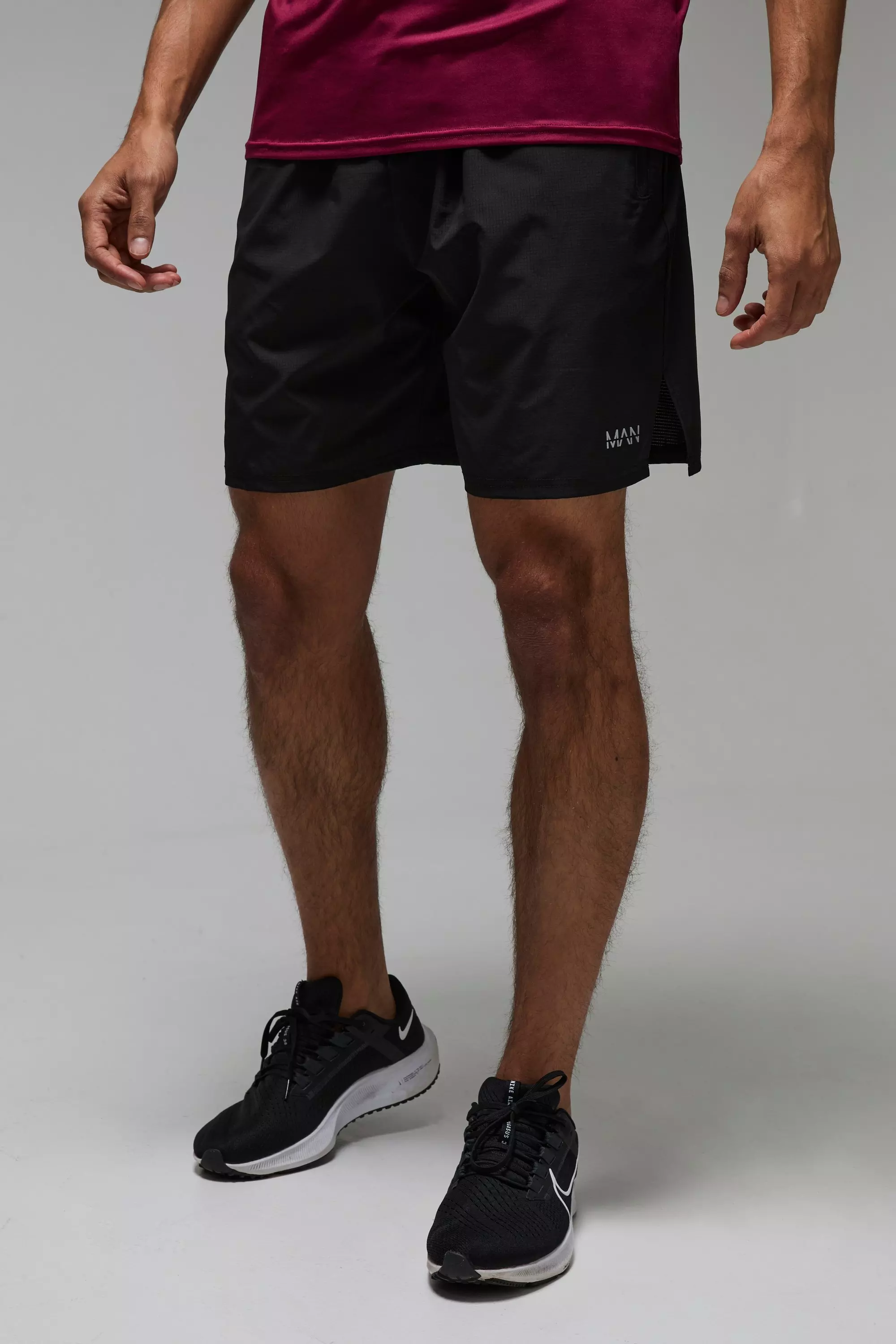 Black Man Active 7inch Perforated Grid Short alternative image