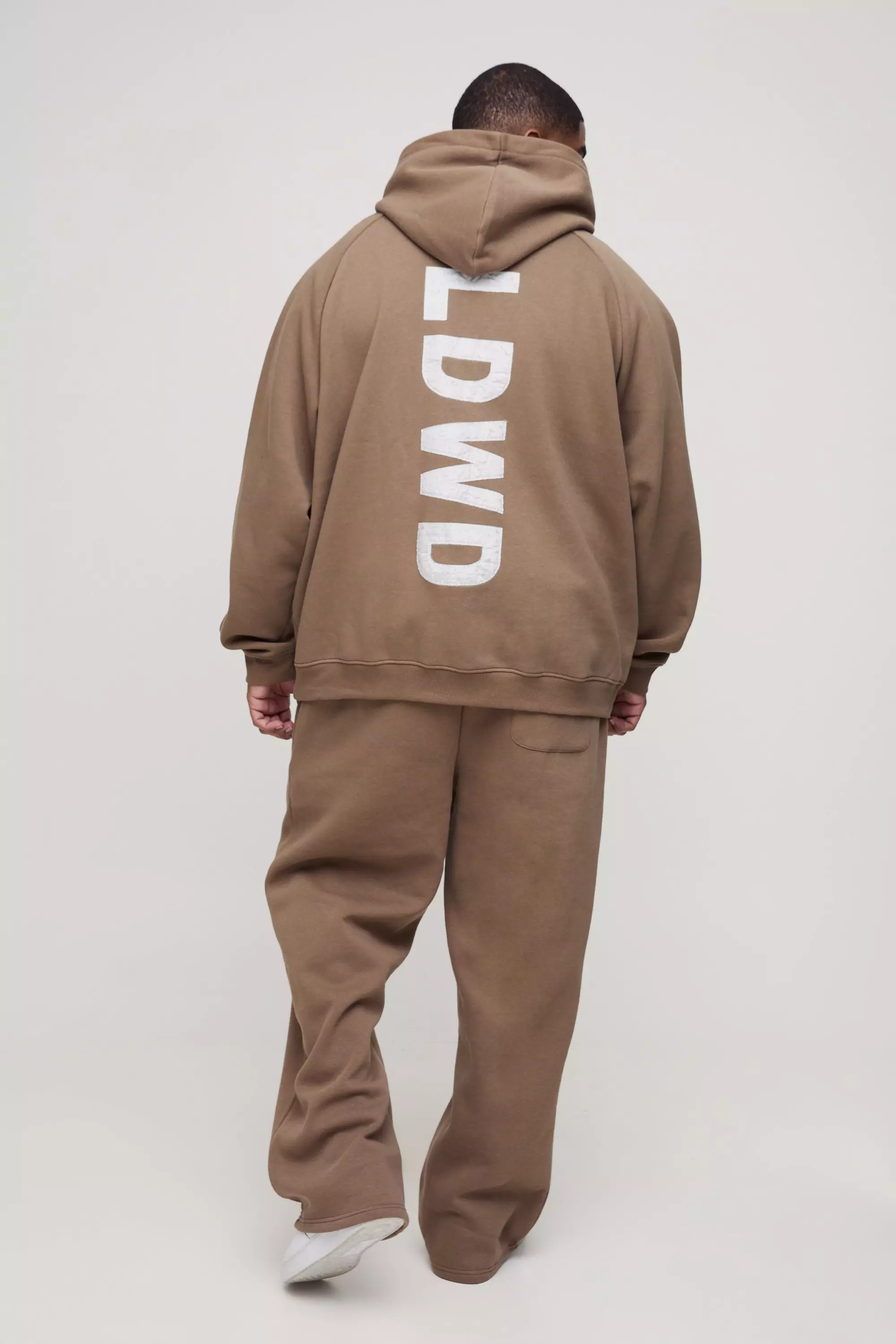 Plus Relaxed Satin Applique WRLDWD Joggers, Brown autre image