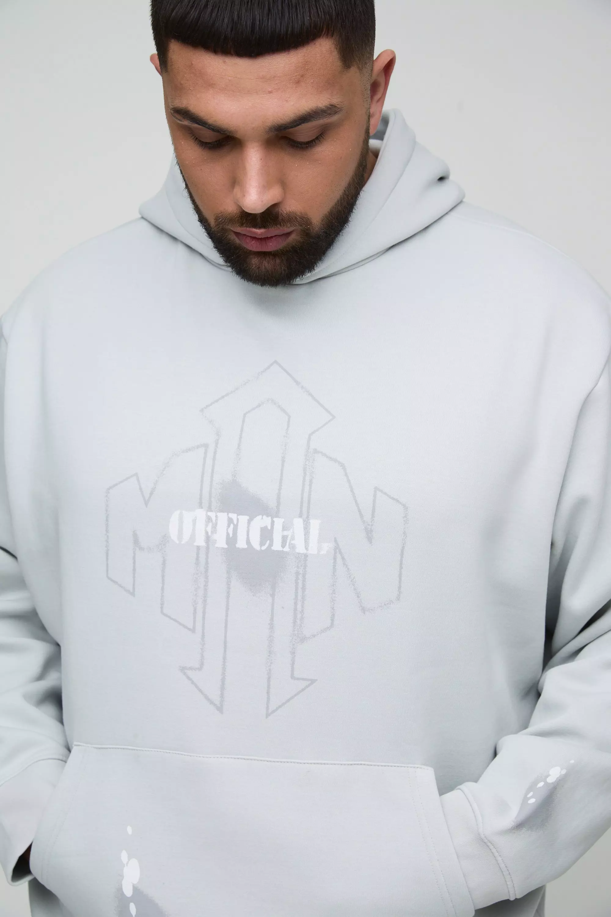 Grey Plus Oversized Man Hoodie Met Verfspetters alternatieve afbeelding