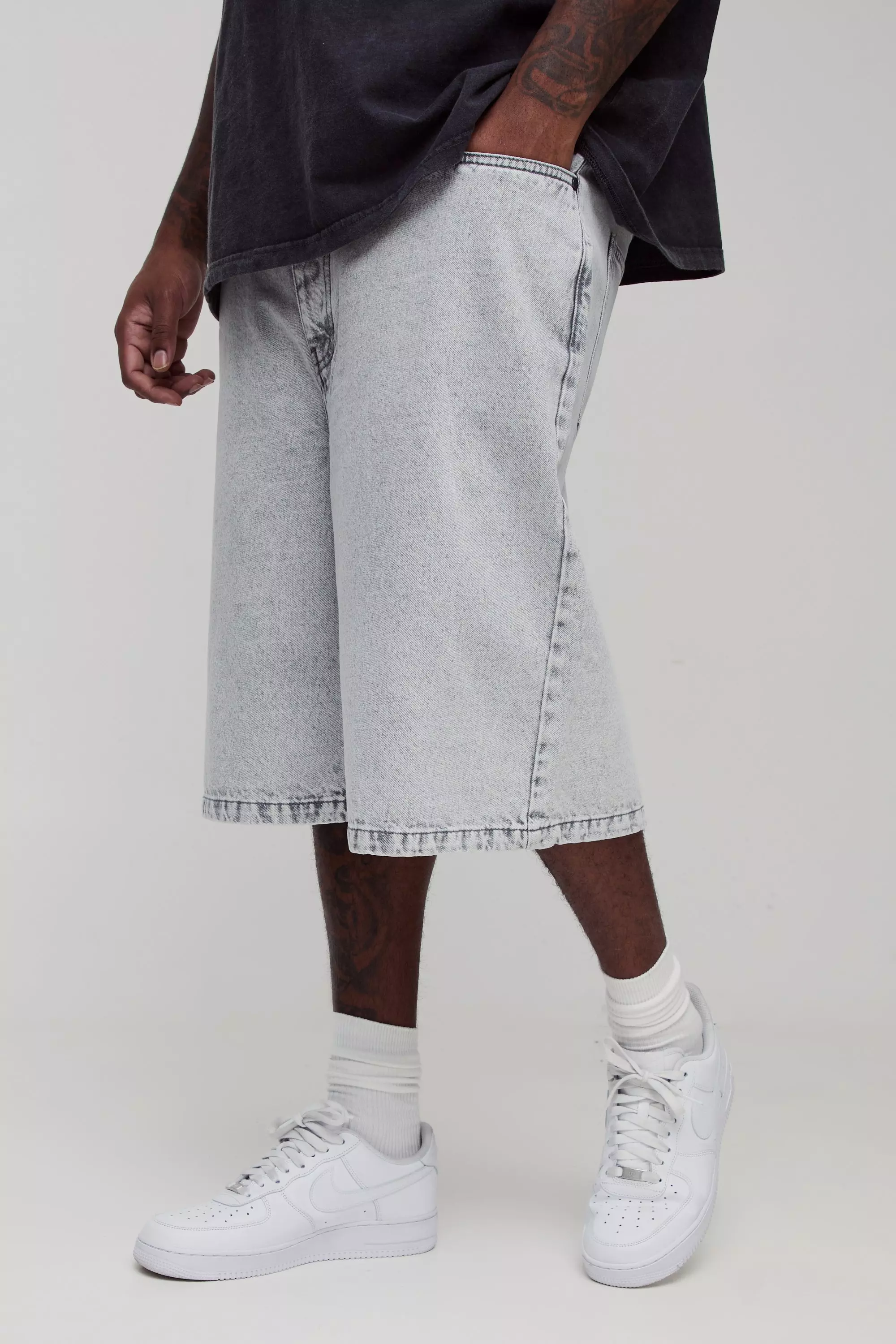 Ice grey Plus Ice Wash Relaxed Fit Jorts alternative image