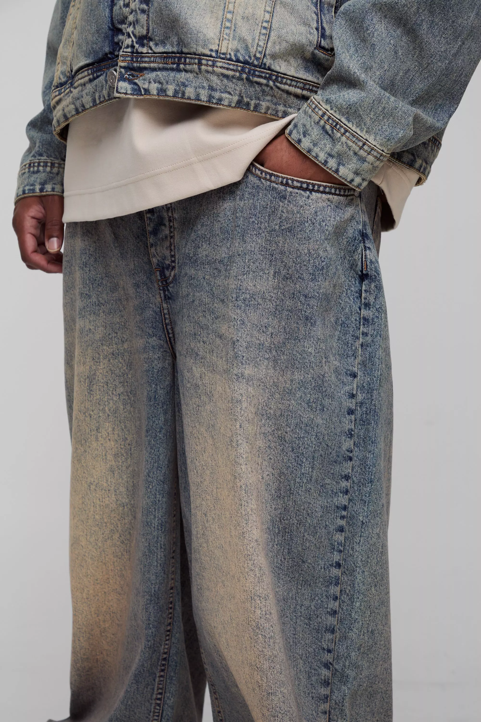Plus Tinted Wash Baggy Jeans | boohooMAN UK