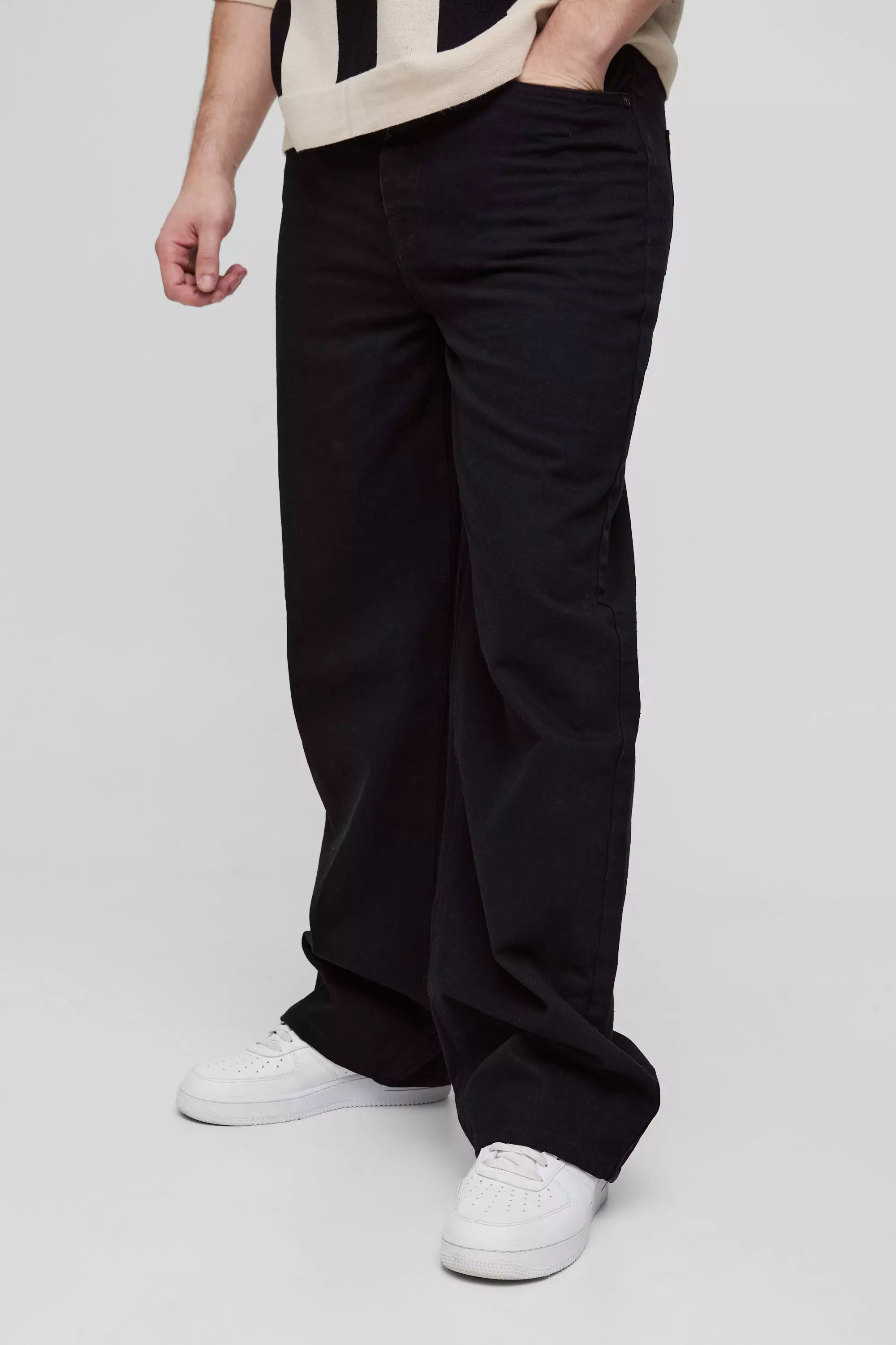 Tall lockere Jeans mit Bundfalten, True black alternatives Bild