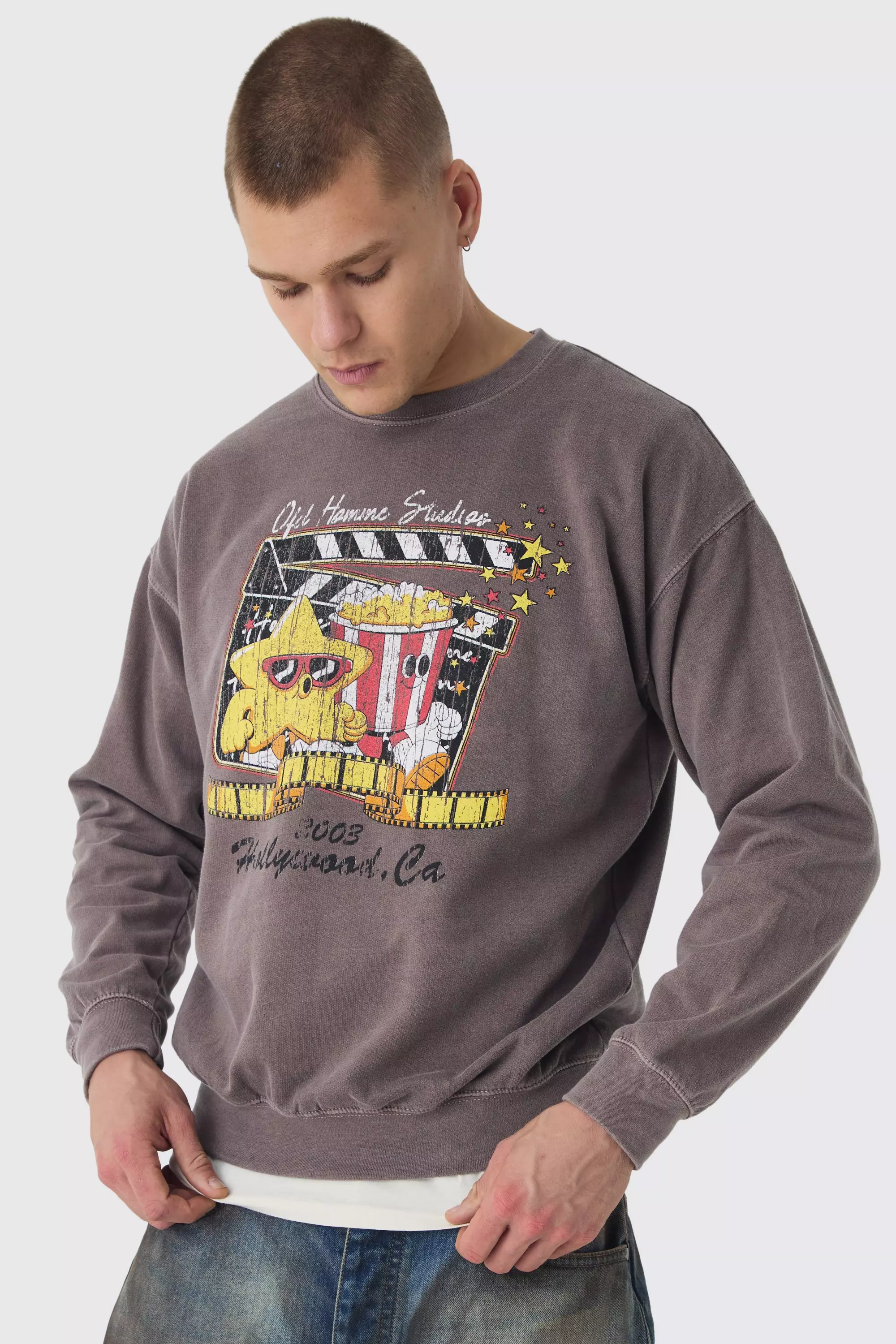 Cartoon Movie Graphic Washed Sweatshirt mahogany