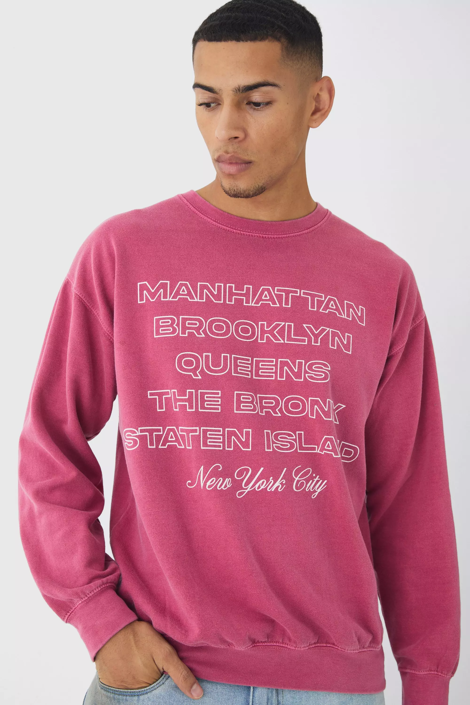 Red Regular Fit Washed New York Graphic Sweatshirt alternative image