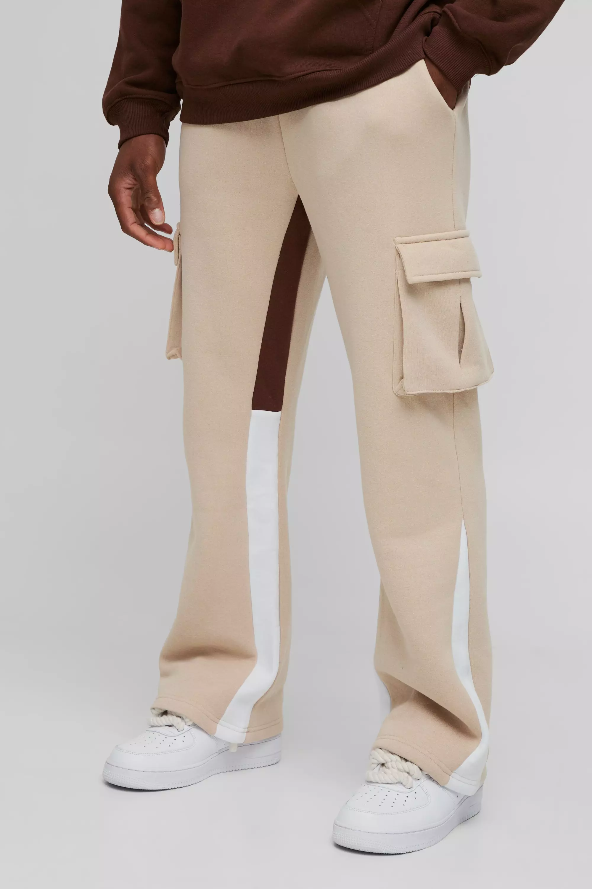 Regular Fit Gusset Cargo Sweatpants Taupe