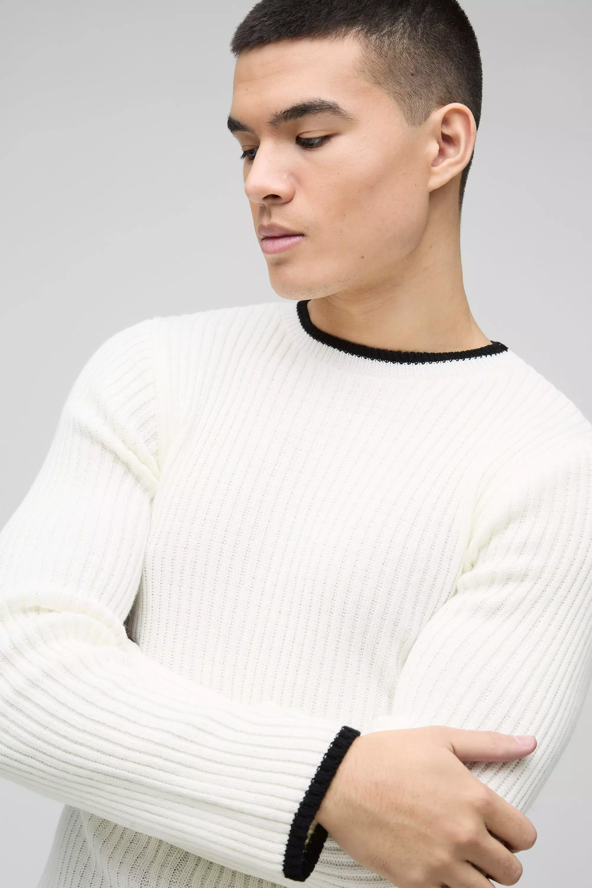 Langärmliger Muscle-Fit Kontrast-Pullover, White alternatives Bild