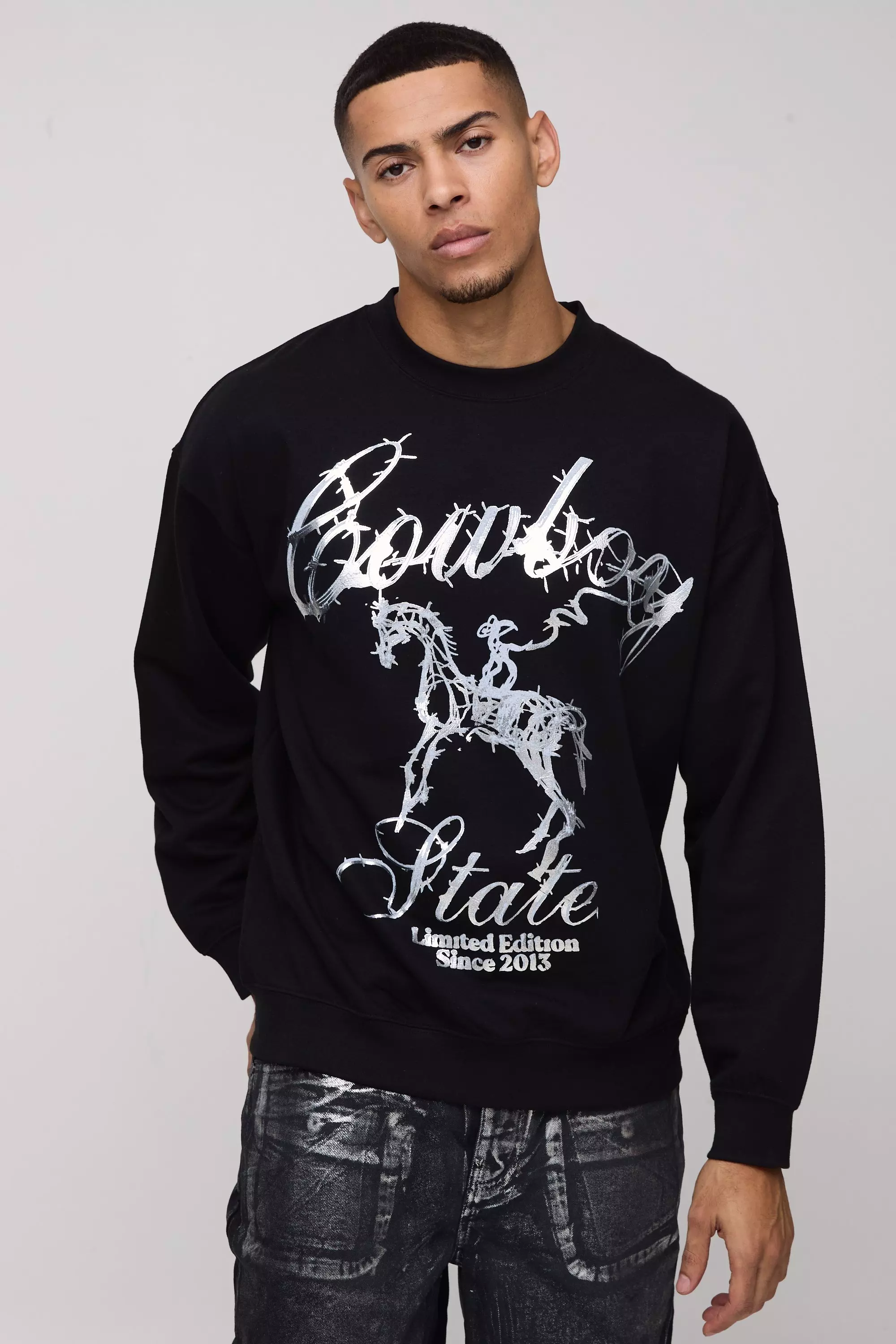 Black Oversized Western Metallic Graphic Sweatshirt alternative image