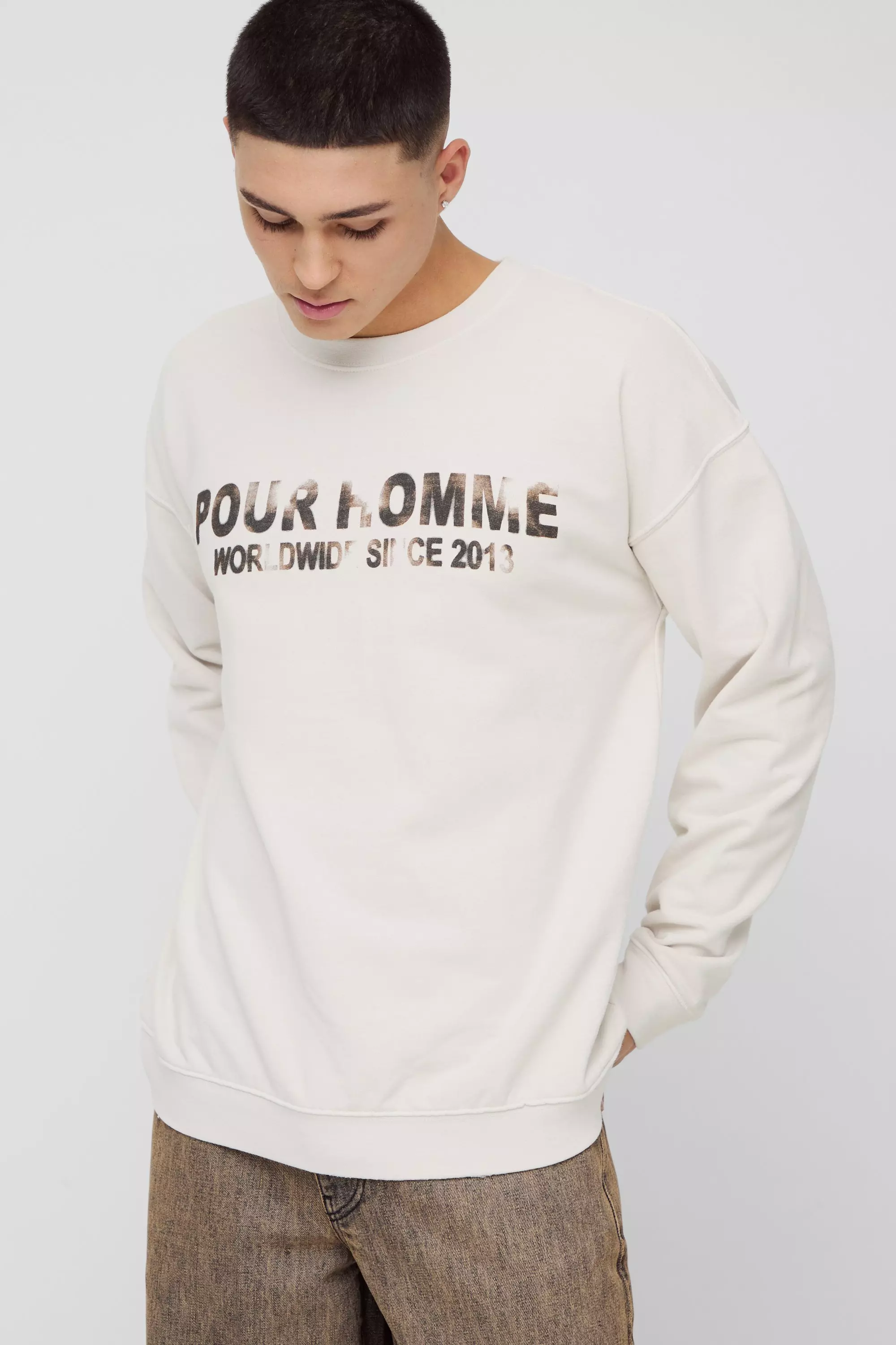 Ecru Oversized Pour Homme Vintage Trui Met Tekst alternatieve afbeelding
