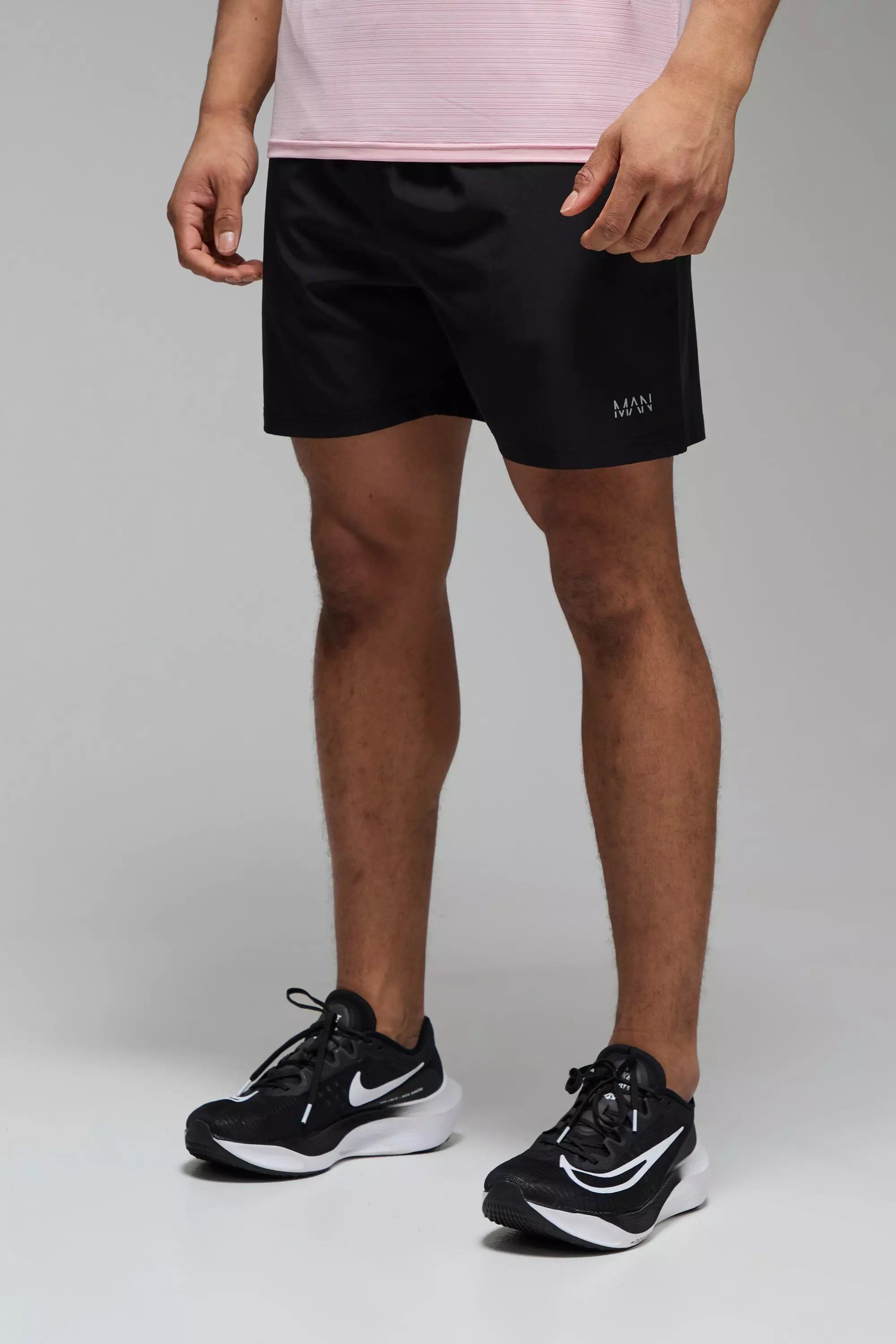 Man Active Stretch Woven 5inch Short Black