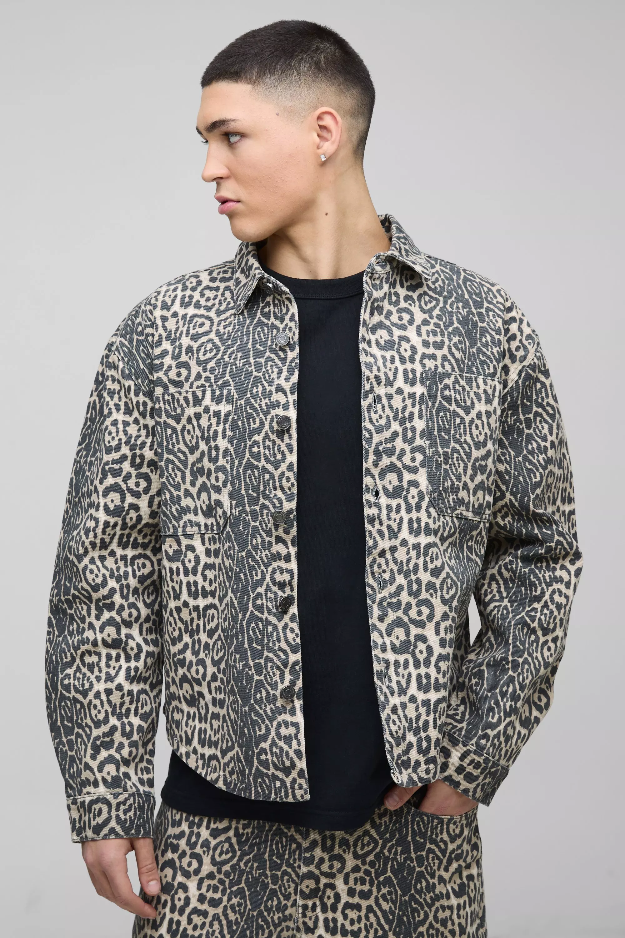 Sovracamicia Oversize In Twill Slavato Leopardato, Tan immagine alternativa