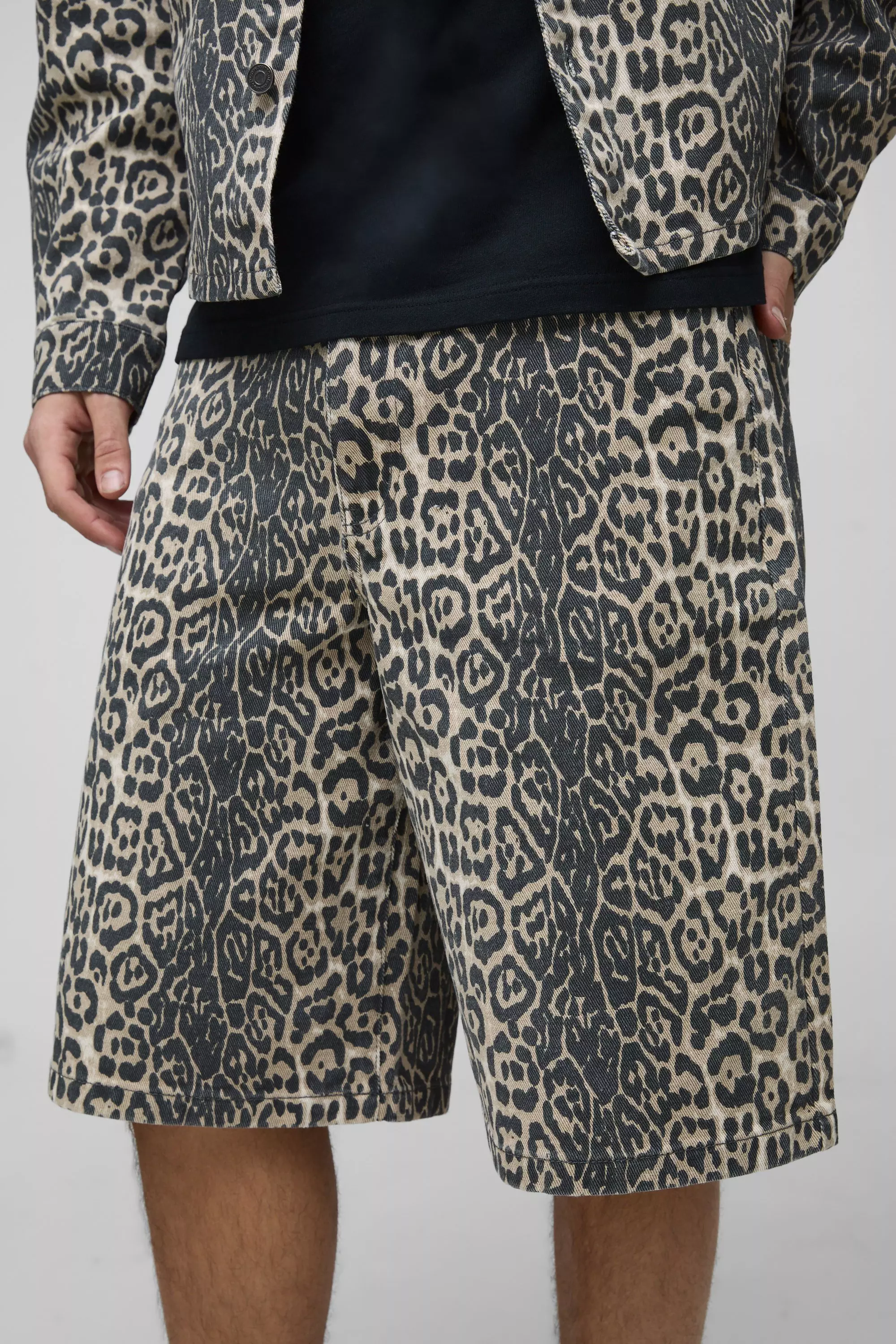 Tan Relaxed Fit Washed Twill Leopard Short alternative image