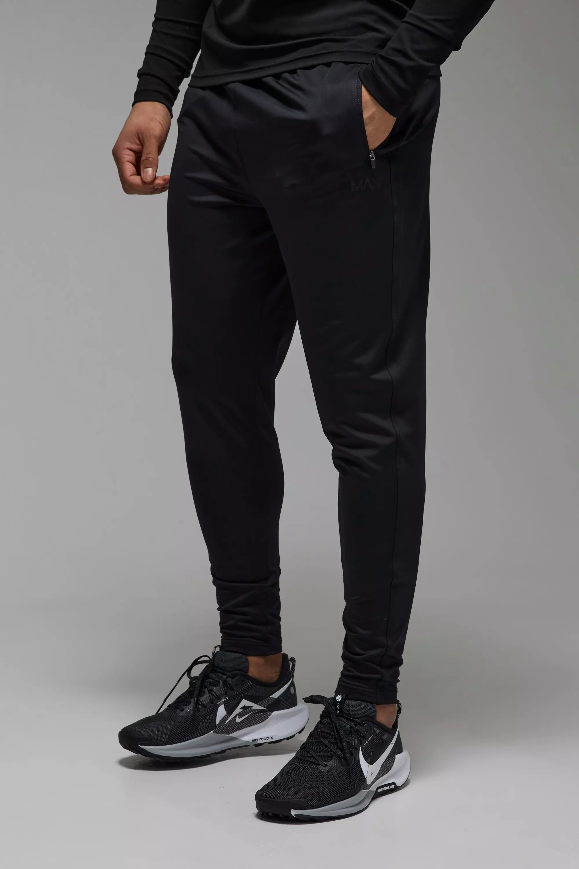 Black Man Active Performance Tapered Stretch Jogger alternative image