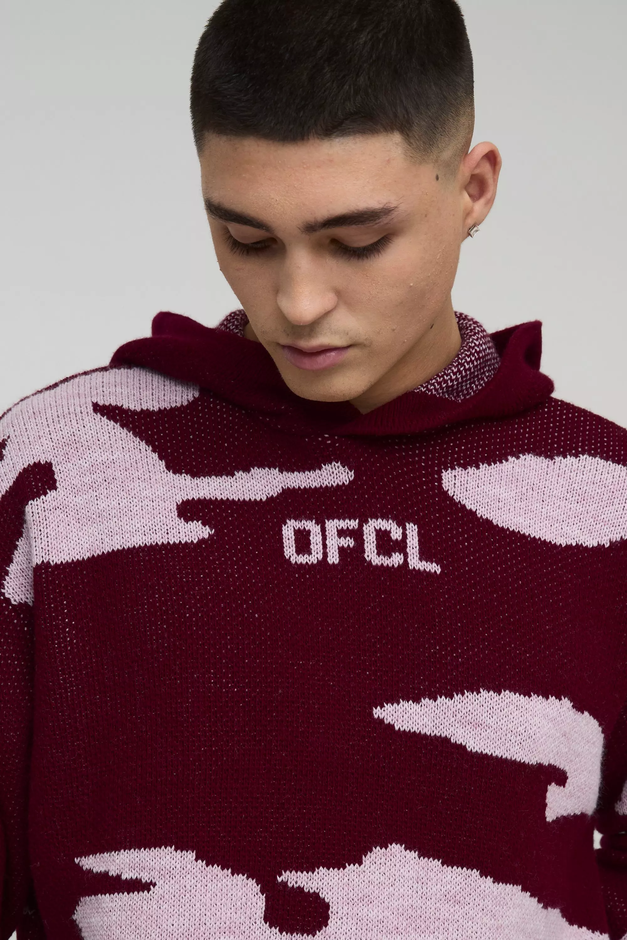 Burgundy Oversized Ofcl Camo Hoodie Met Onbewerkte Zoom alternatieve afbeelding