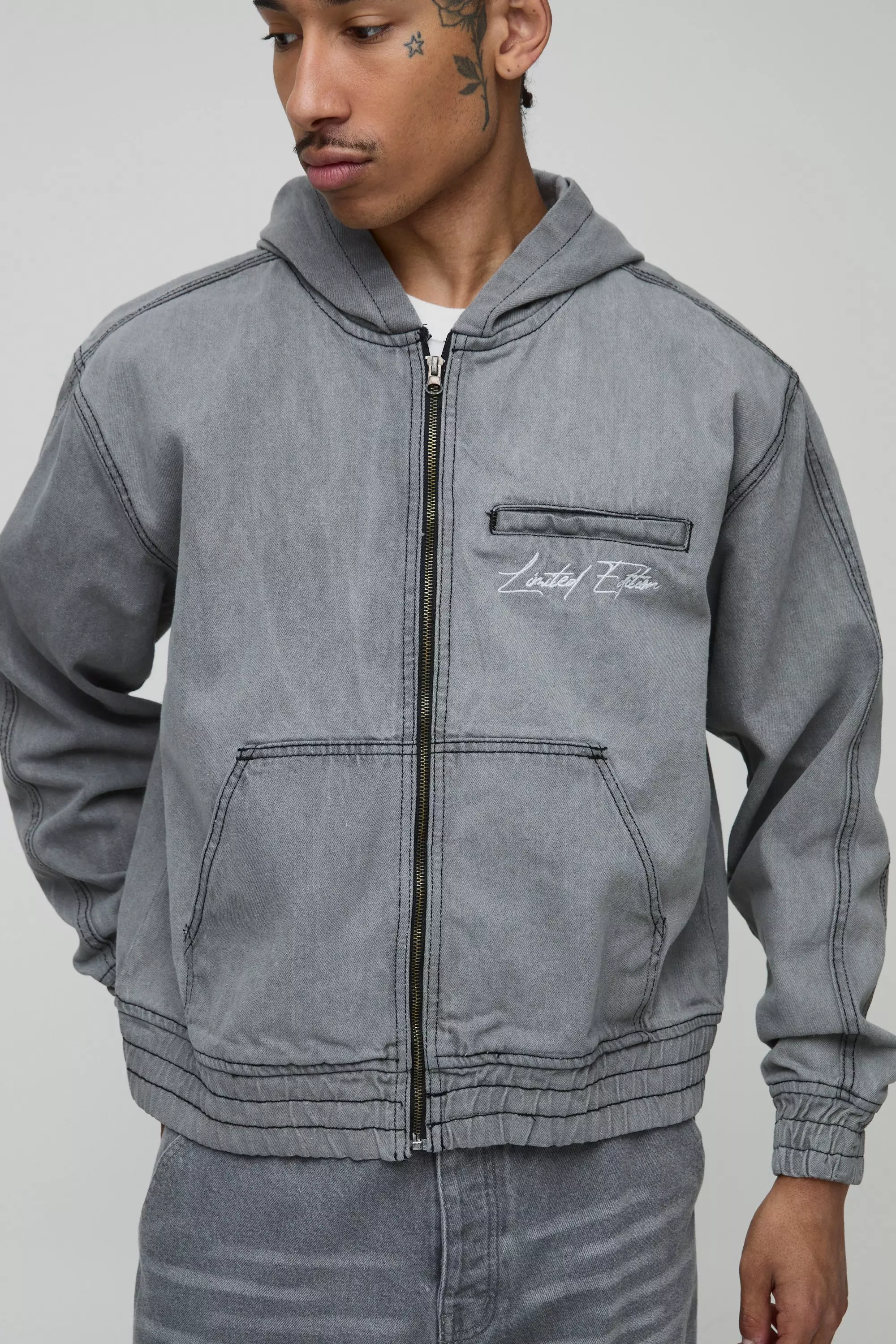 Kastiger Denim-Hoodie mit Stickerei, Grey alternatives Bild