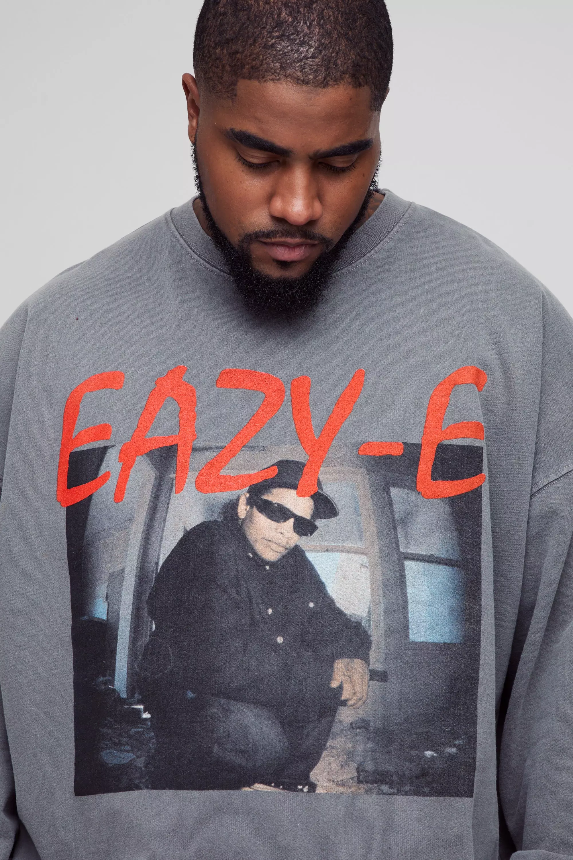Charcoal Plus Oversized Eazy-E Wash License Print Sweatshirt alternative image
