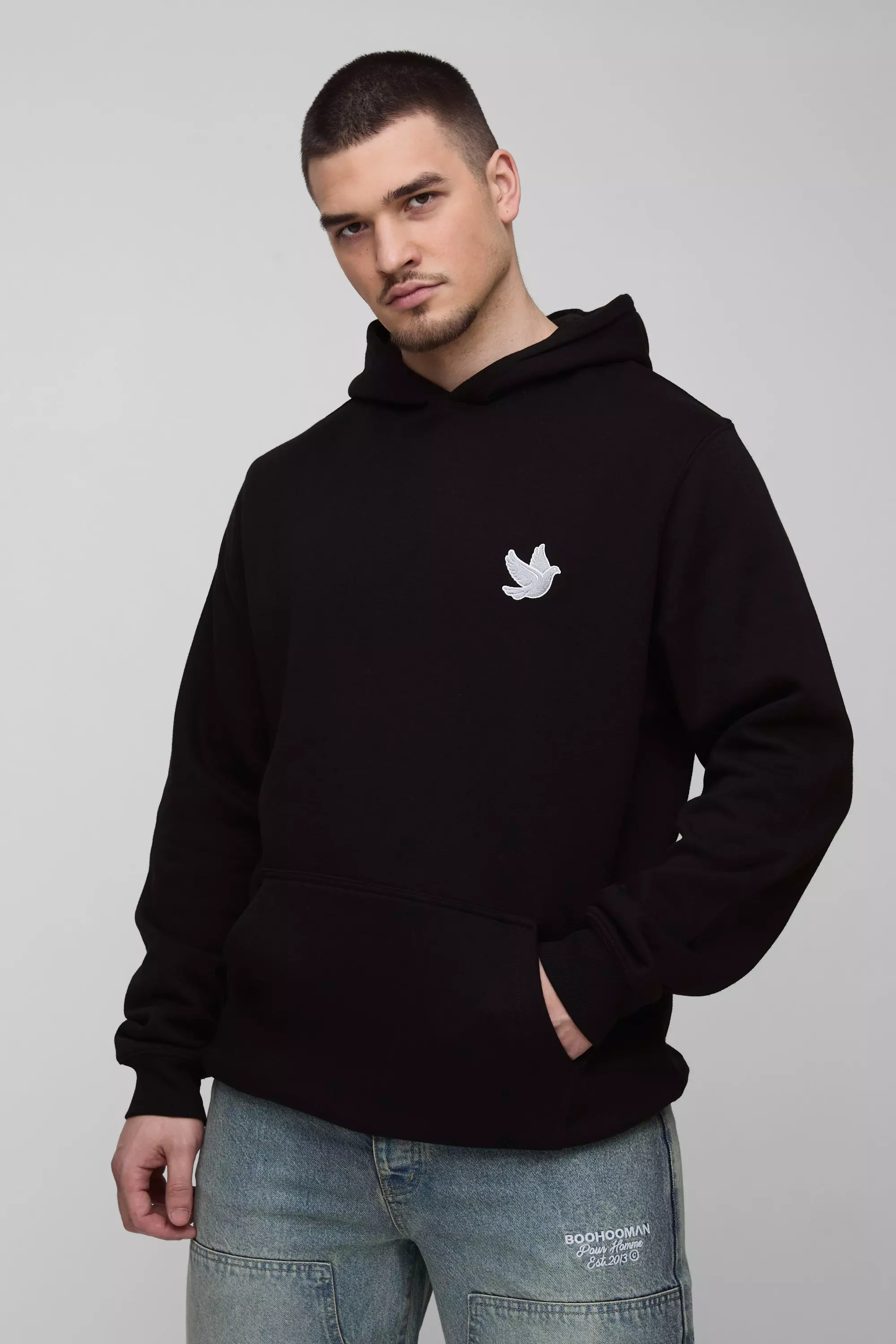 Black Tall Geborduurde Duiven Hoodie alternatieve afbeelding