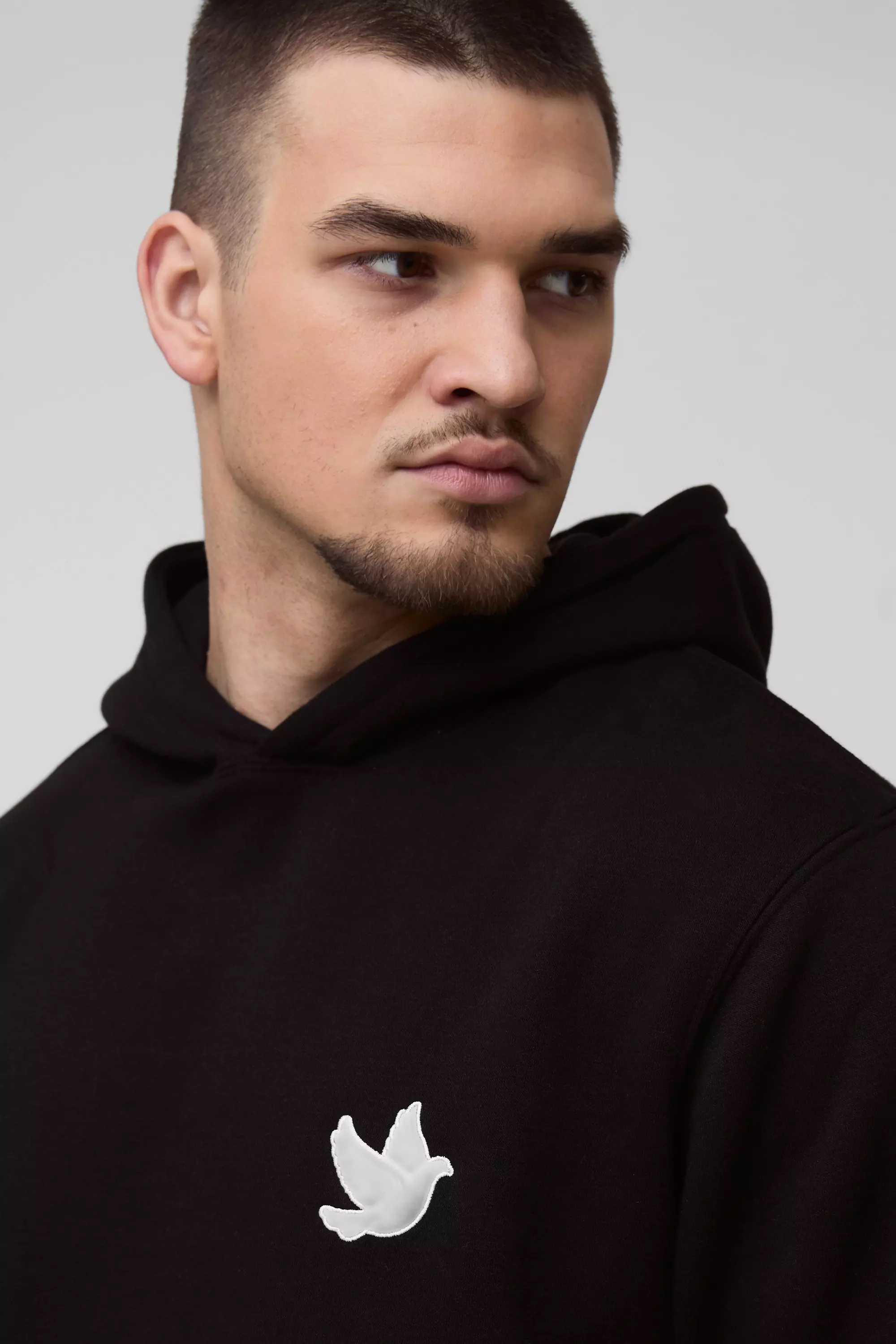 Black Tall Geborduurde Duiven Hoodie alternatieve afbeelding