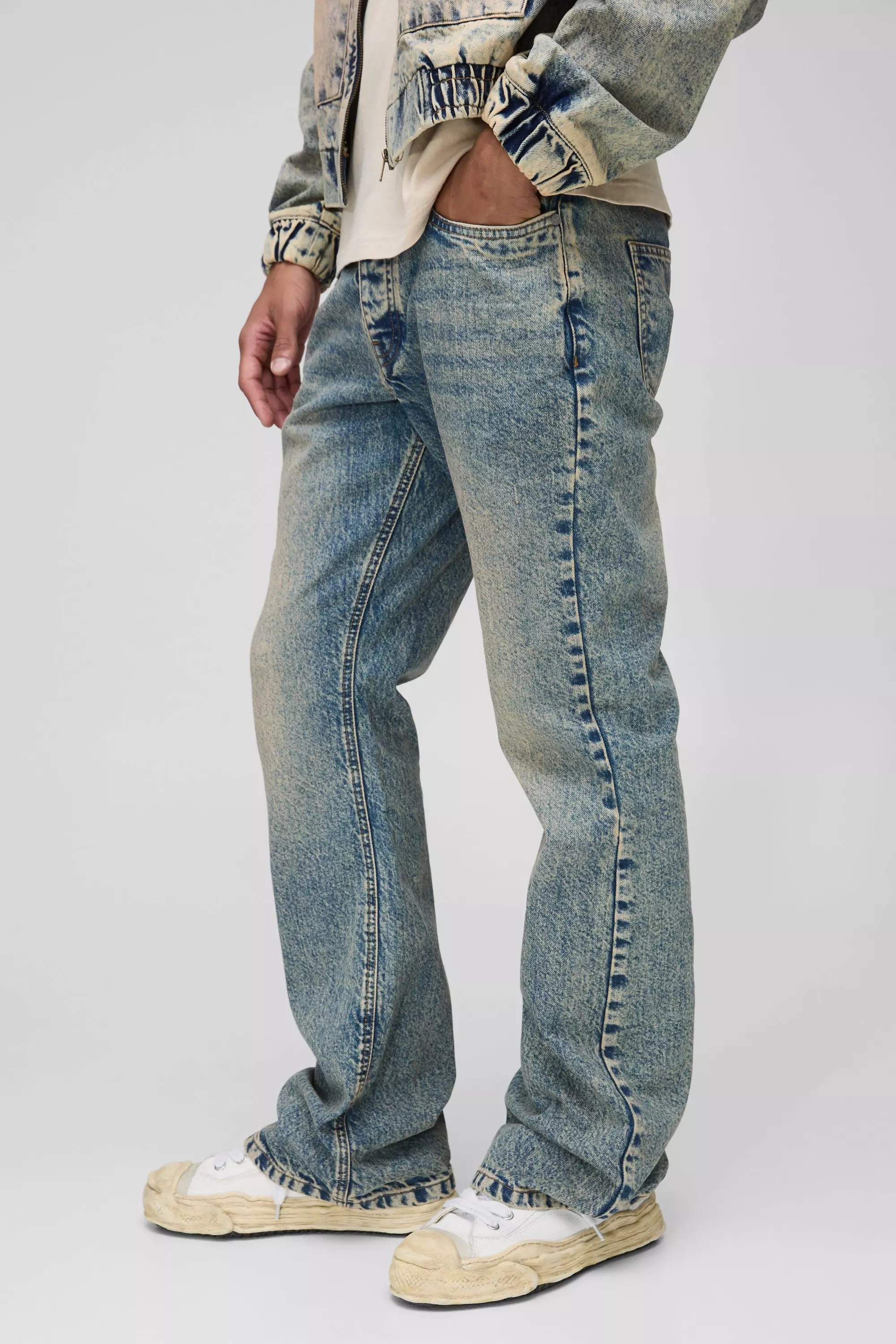 Antique blue Relaxed Flared Stacked Antique Wash Jeans alternative image