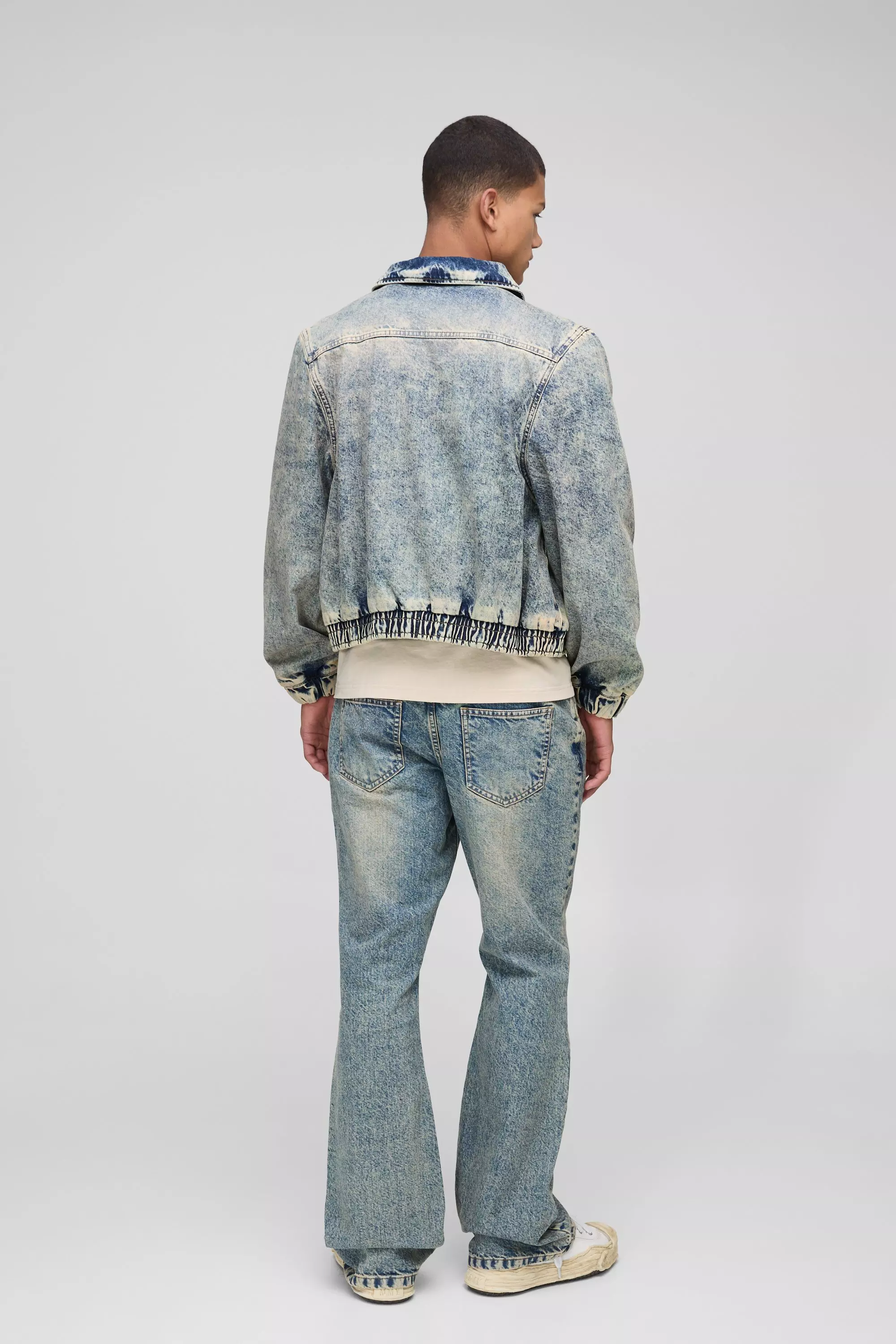 Antique blue Relaxed Flared Stacked Antique Wash Jeans alternative image