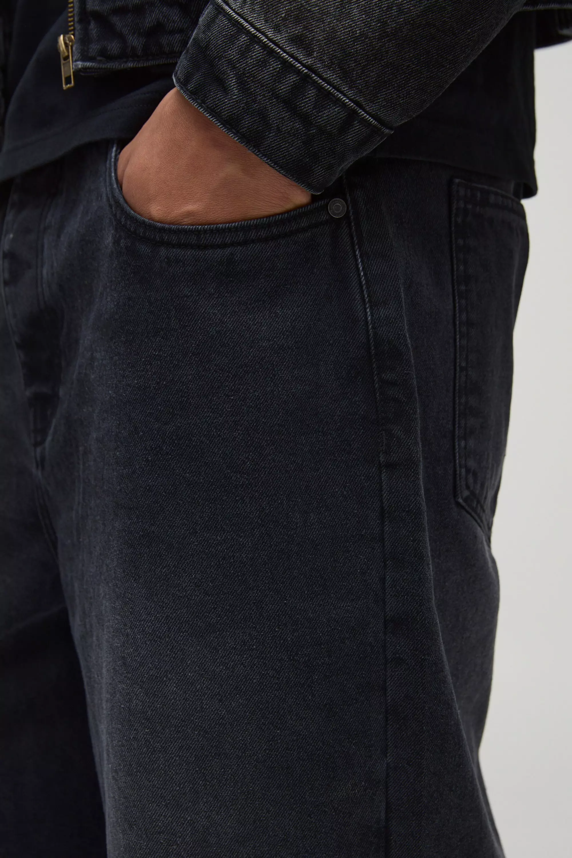 Loose Baggy Rigid Washed Black Jeans alternative image