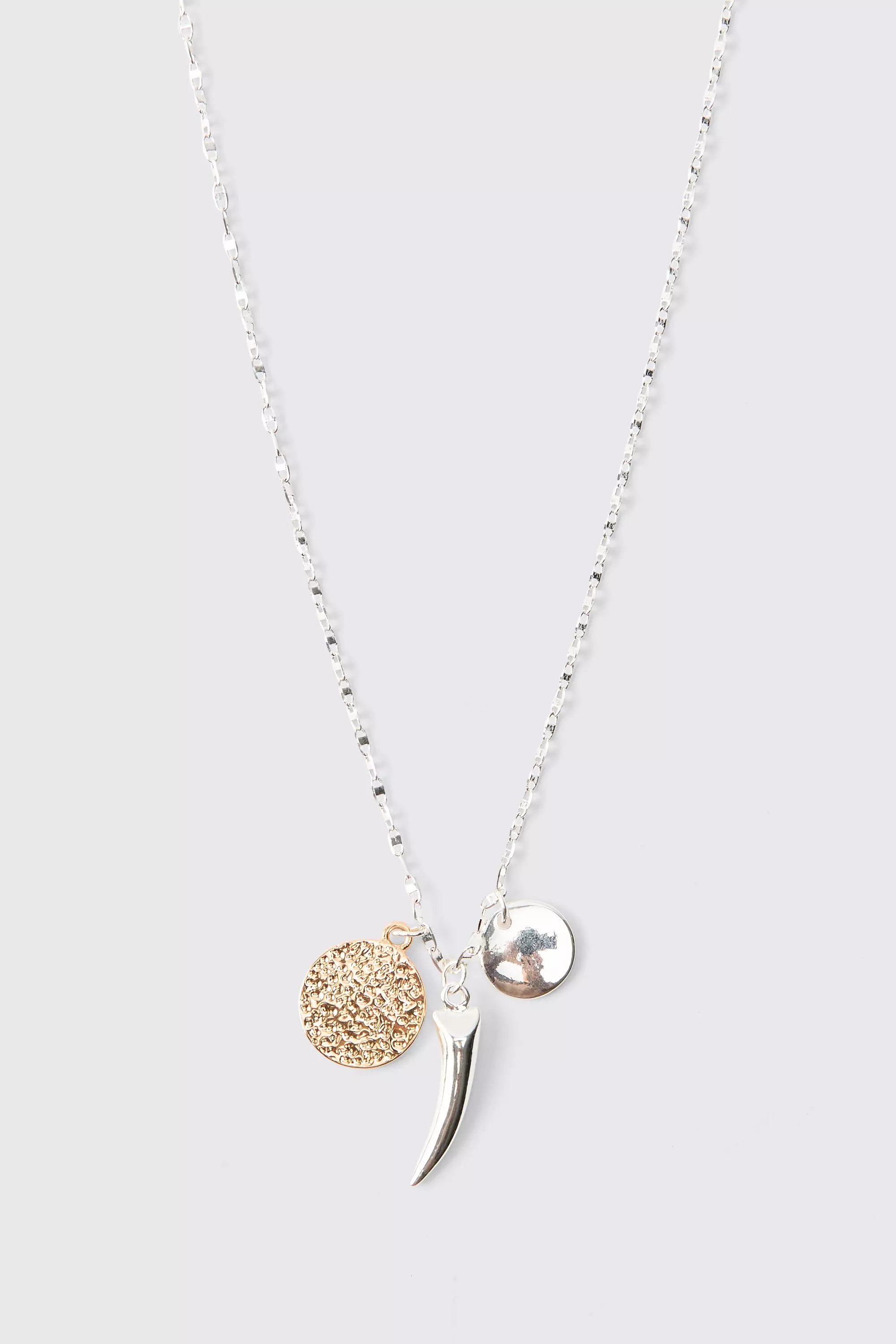Silberne Kette mit Anhängern, Silver alternatives Bild