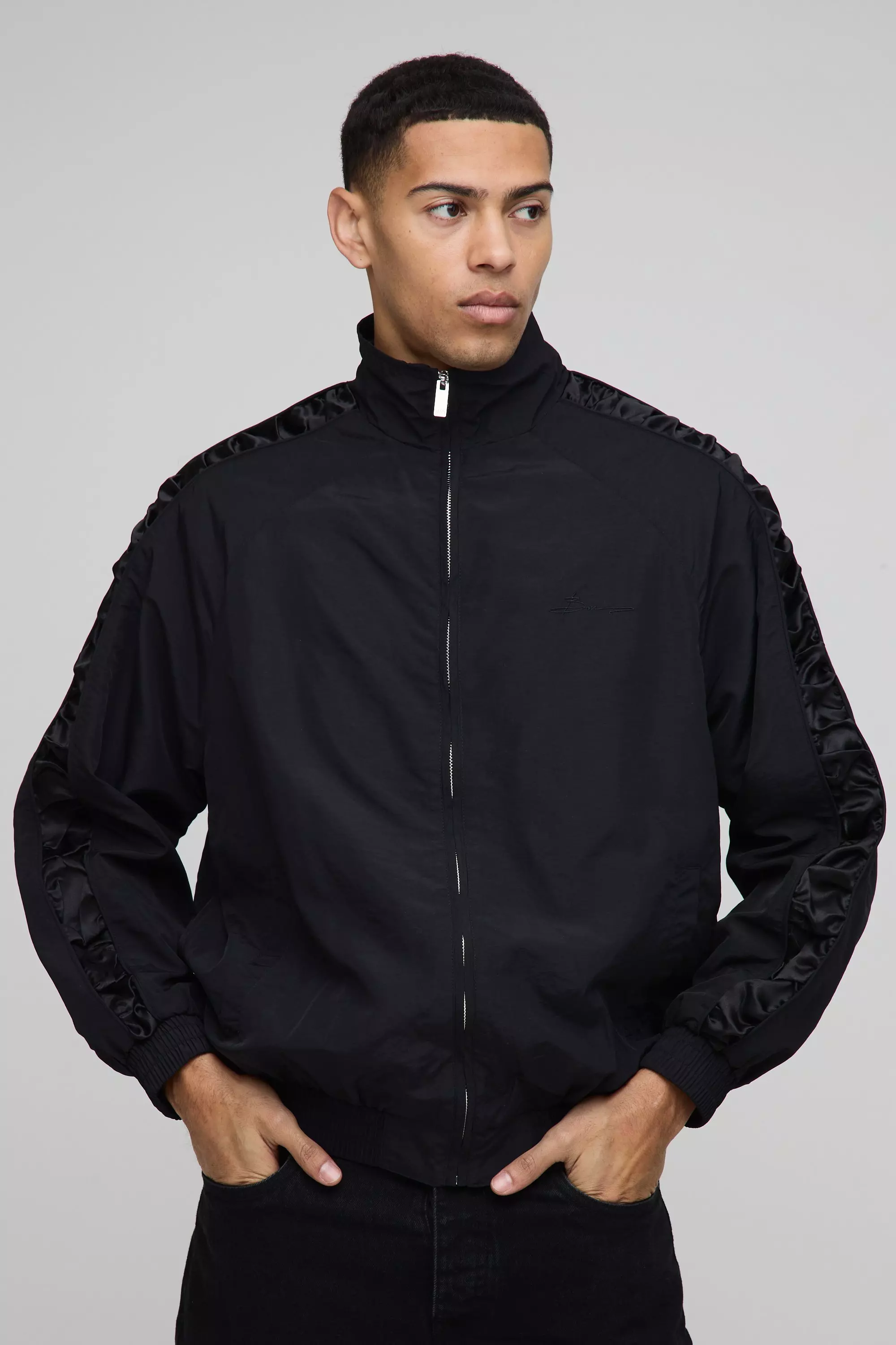Satin Trainingsoberteil mit gerafften Ärmeln, Black alternatives Bild