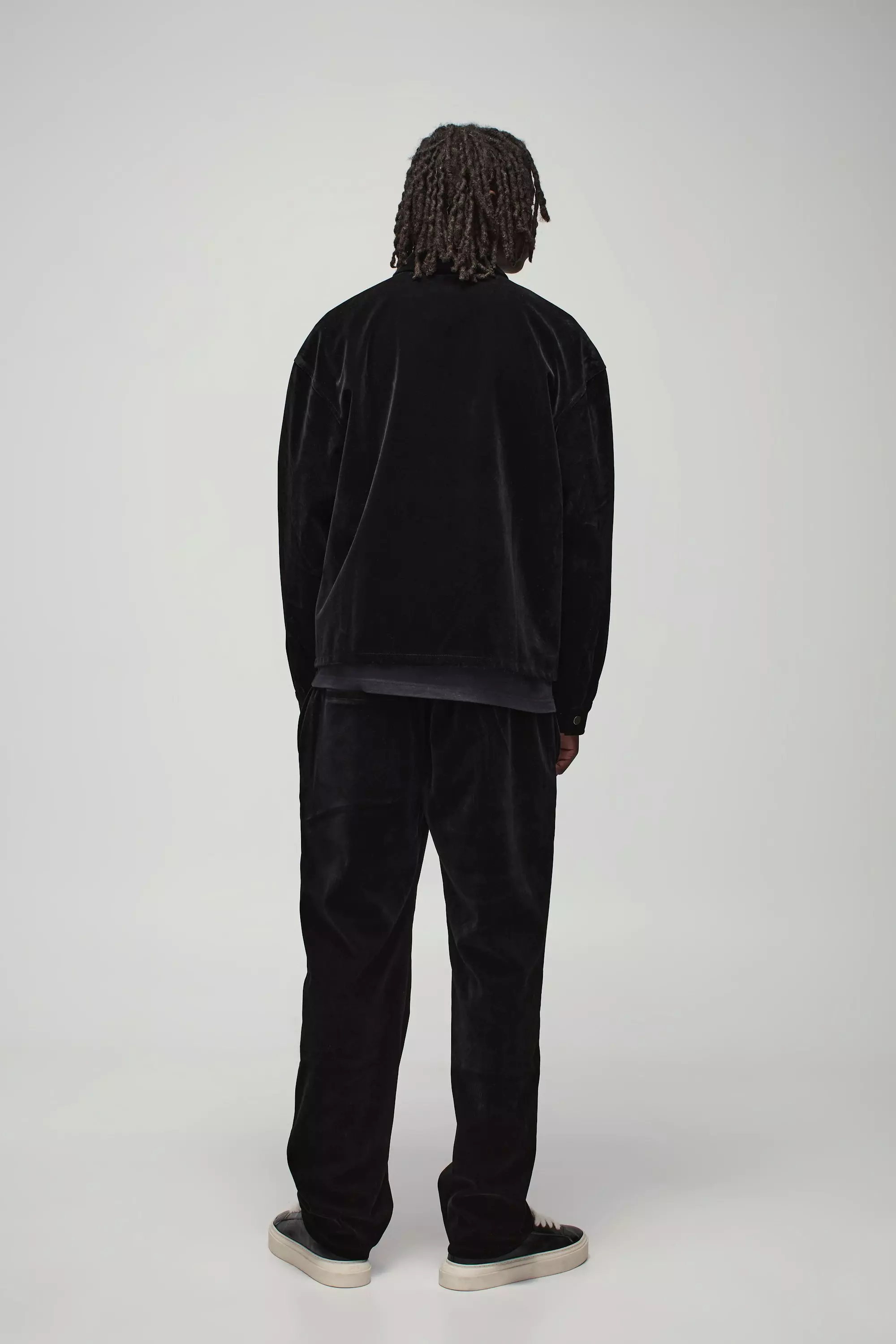 Oversize Velour-Overshirt mit Reißverschluss, Black alternatives Bild