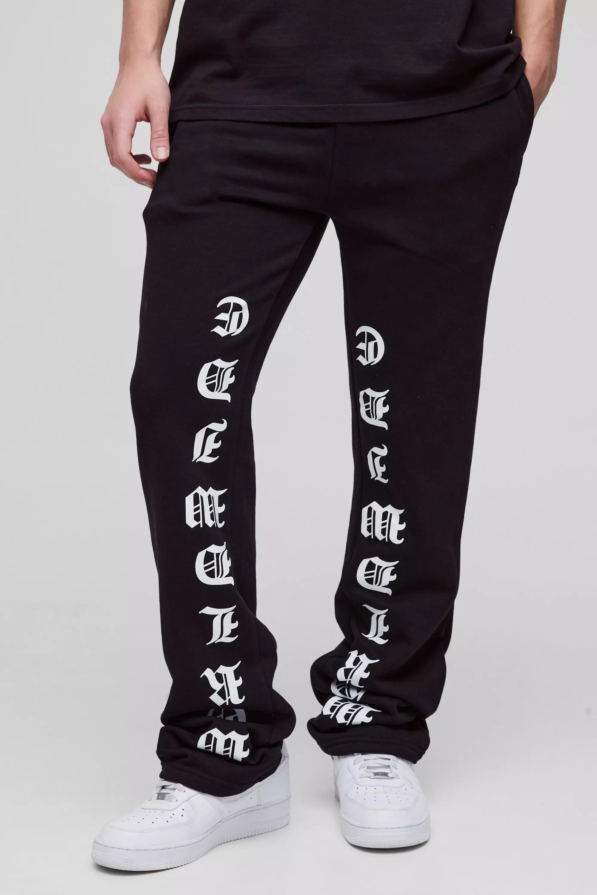 Slim-Fit Schlag-Jogginghose mit Print, Black alternatives Bild
