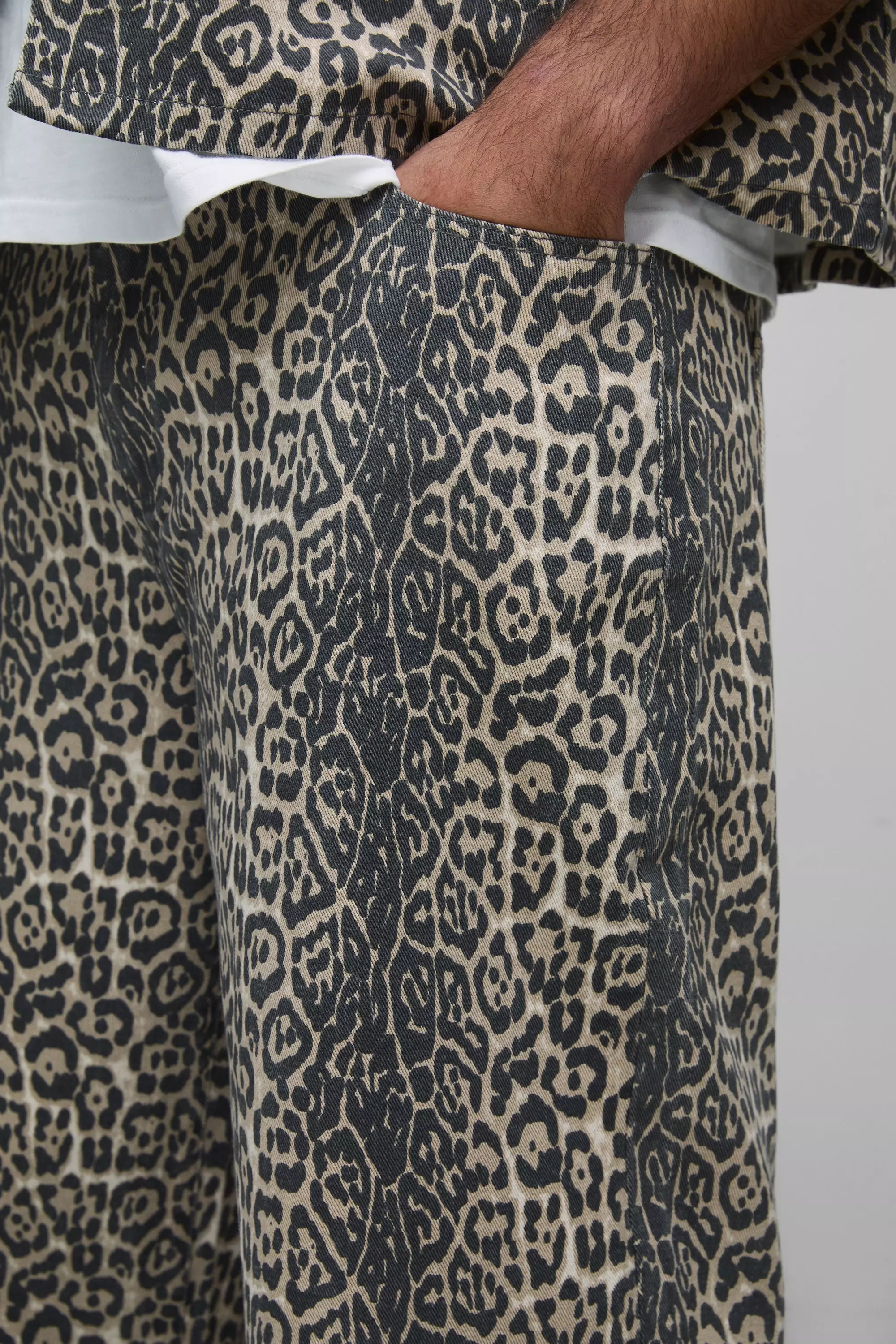 Jeans Rilassati Taglie Forti Slavati Leopardati, Tan immagine alternativa