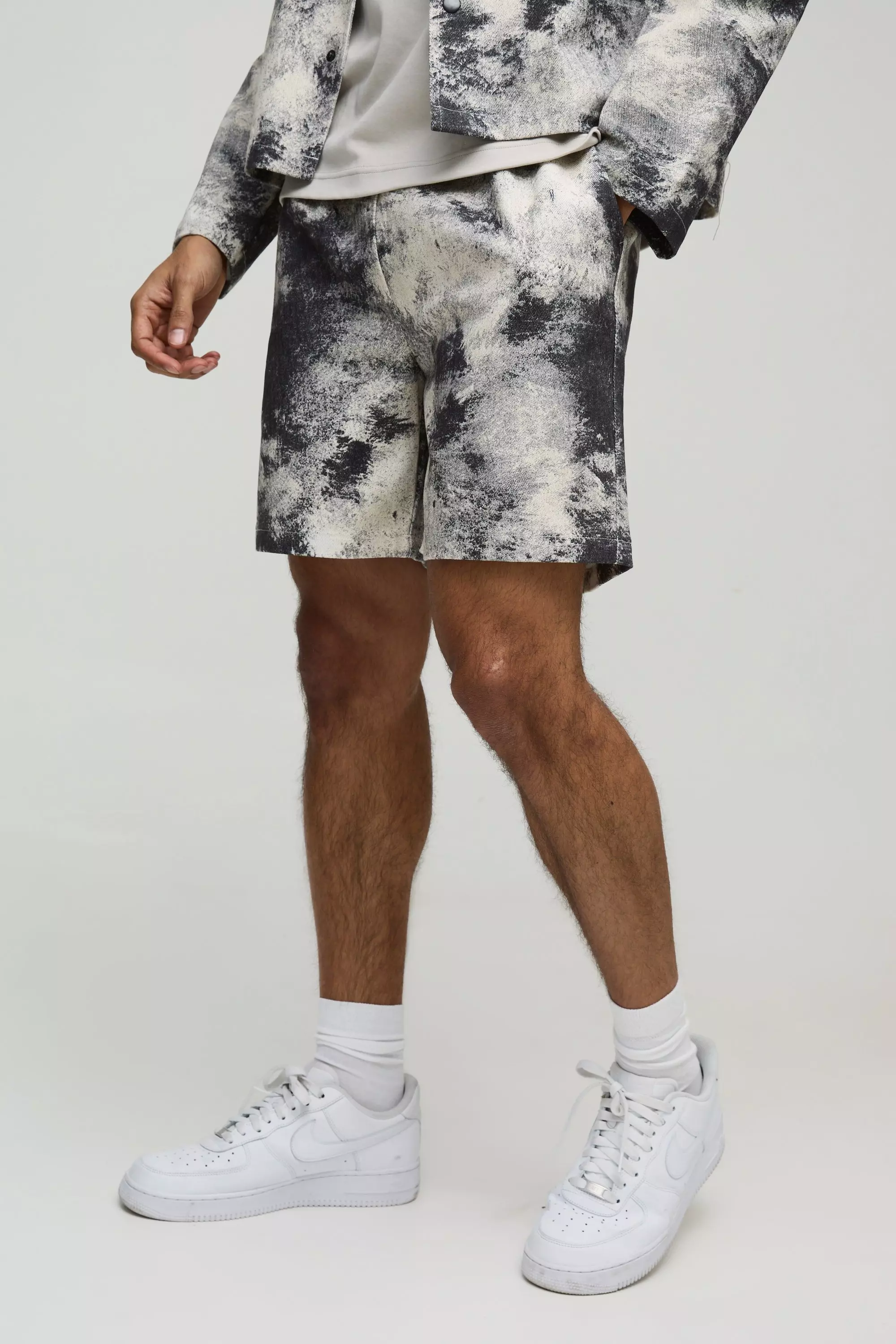 Black Relaxed Fit Abstract Printed Twill Short alternative image