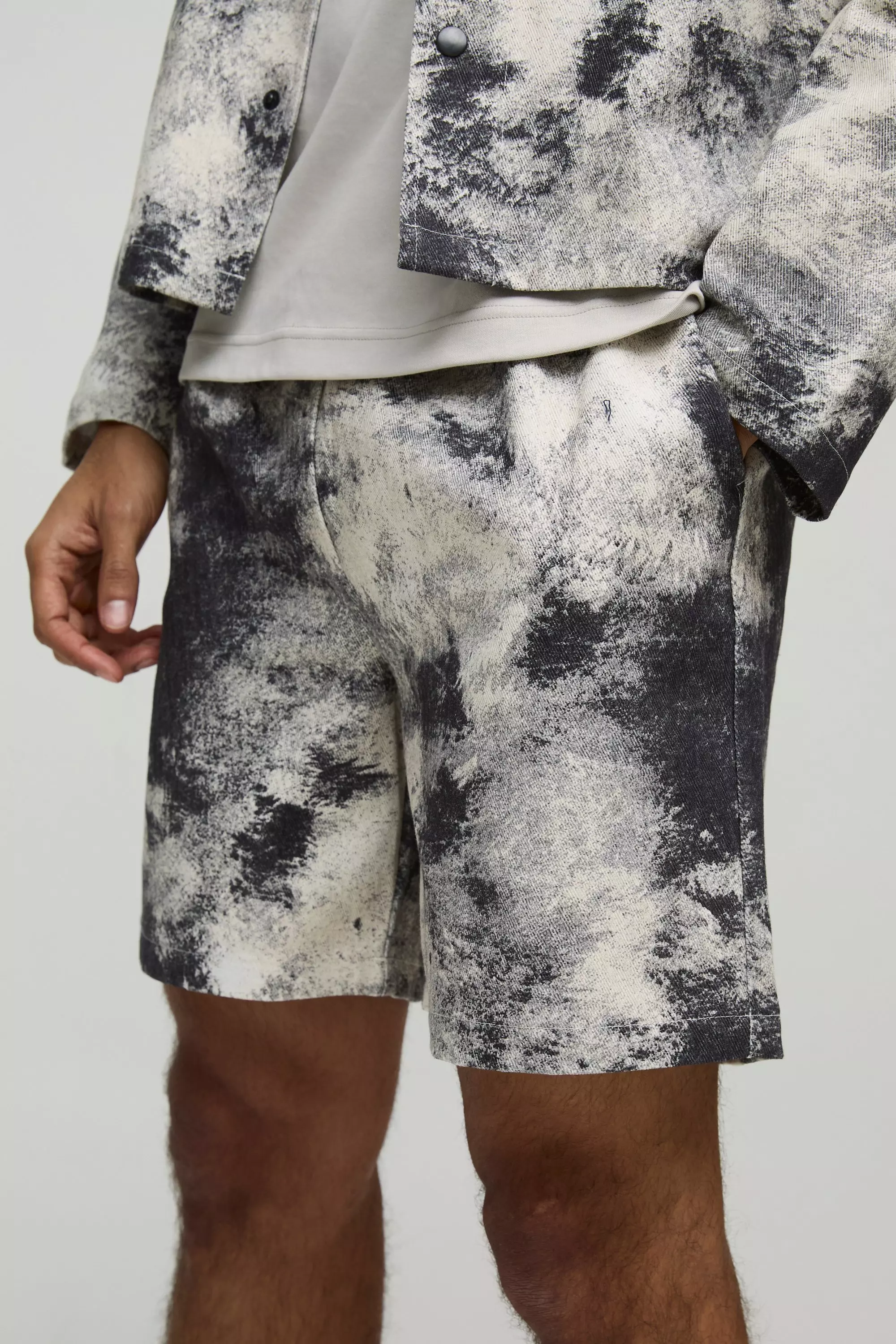 Black Relaxed Fit Abstract Printed Twill Short alternative image
