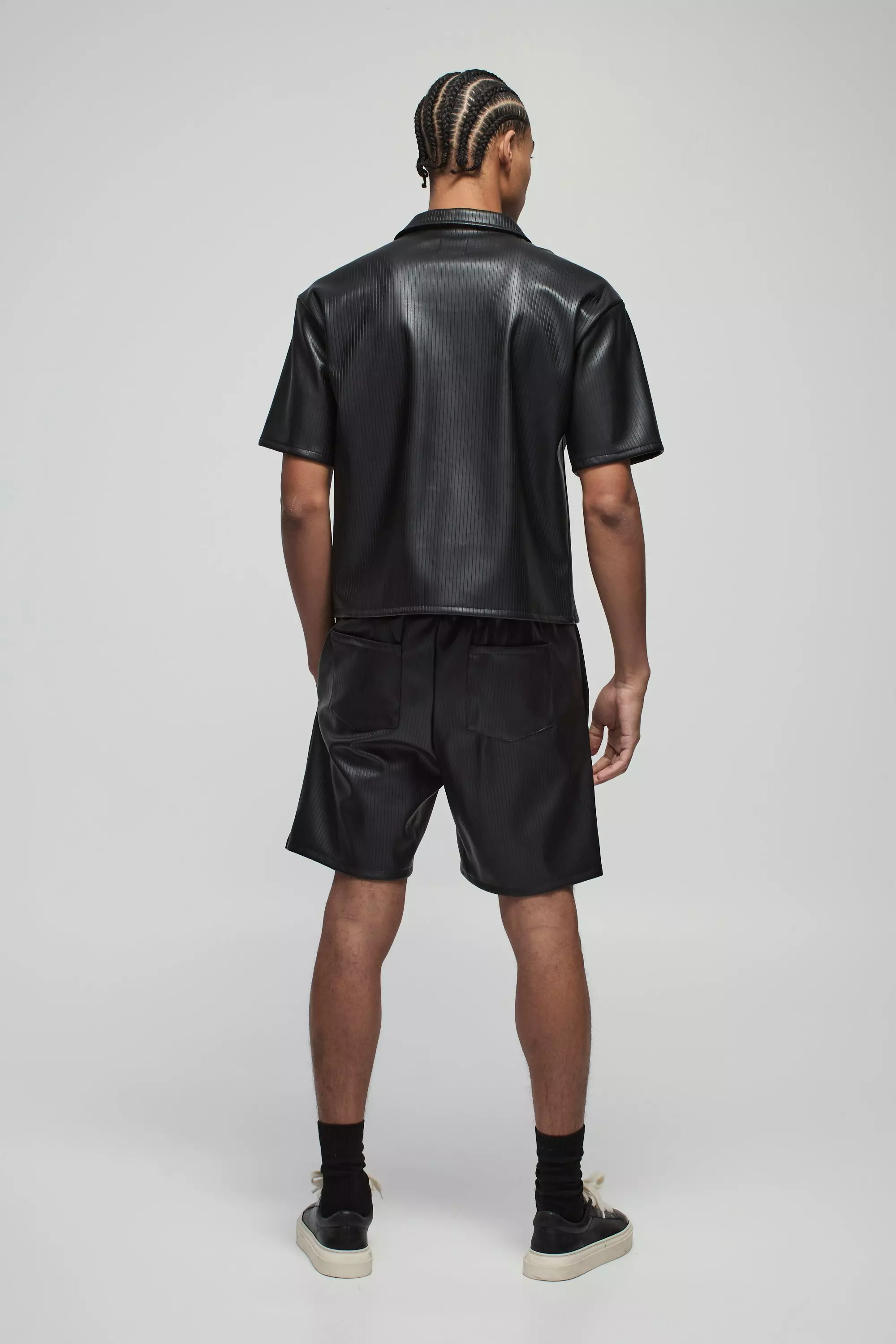 Kastiges Oversize PU-Hemd, Black alternatives Bild