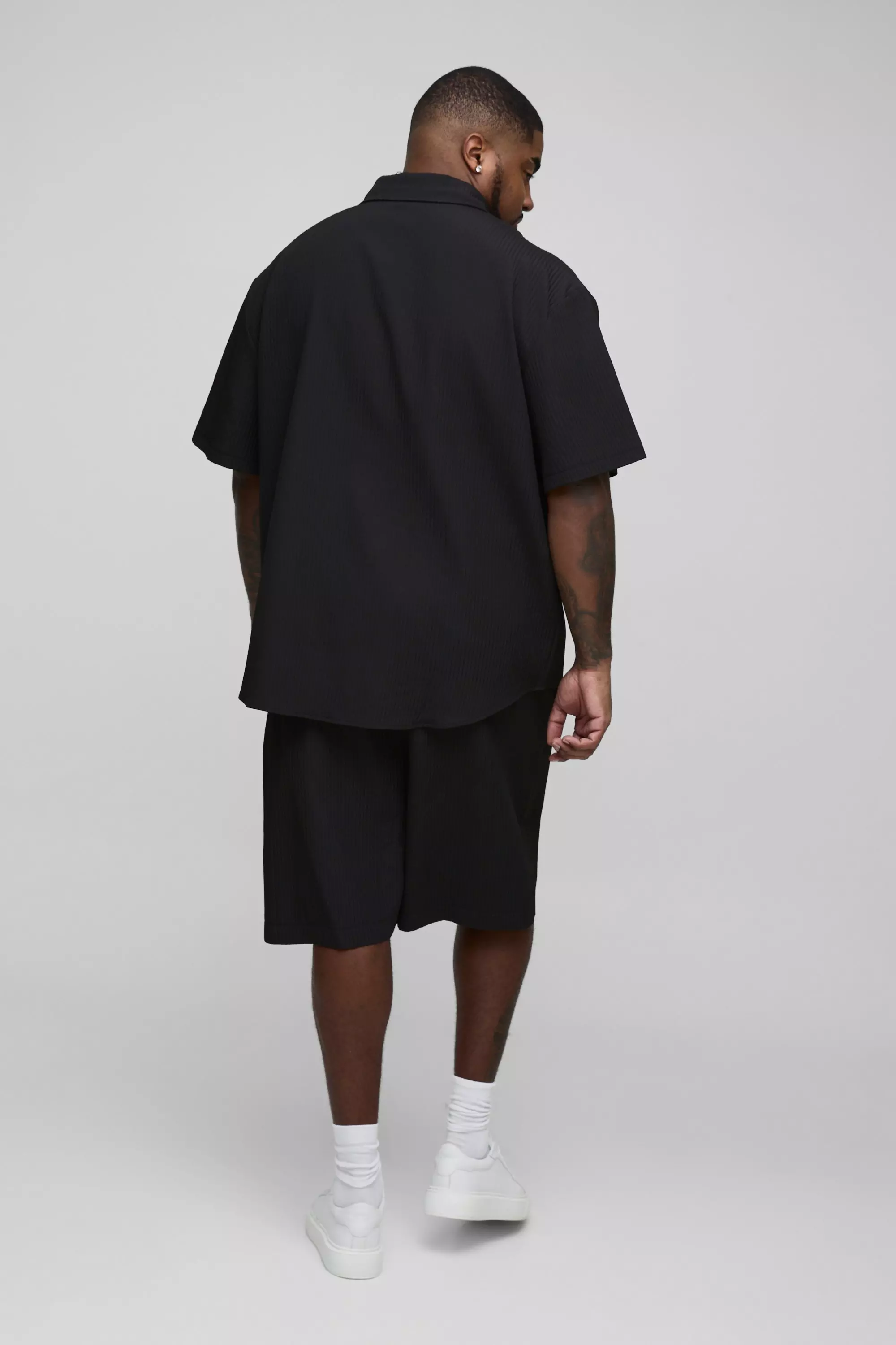 Black Plus Geplooid Tech Overhemd Met Korte Mouwen alternatieve afbeelding