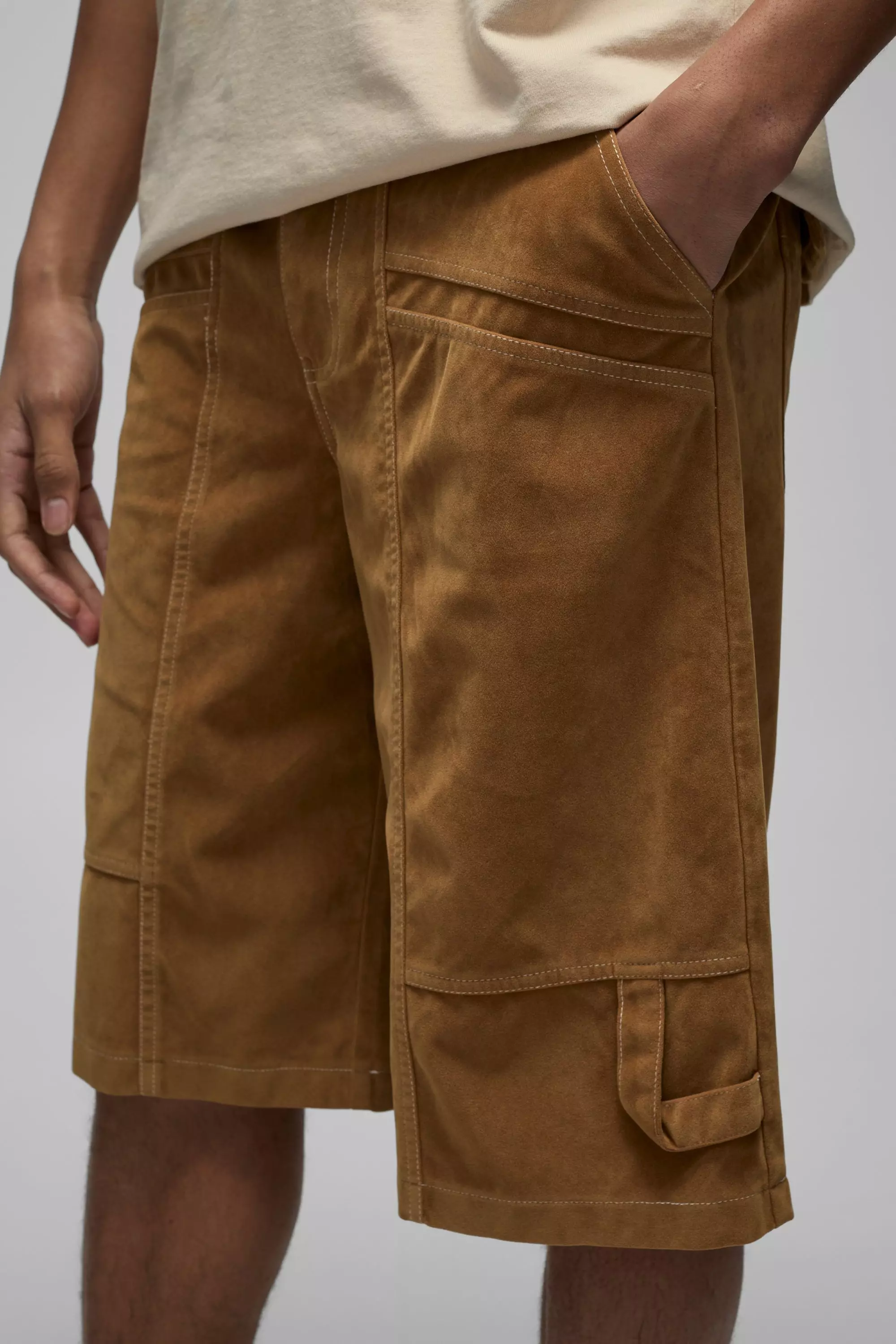 Pantaloncini Cargo Extra Lunghi Pesanti In Scamosciato, Tan immagine alternativa
