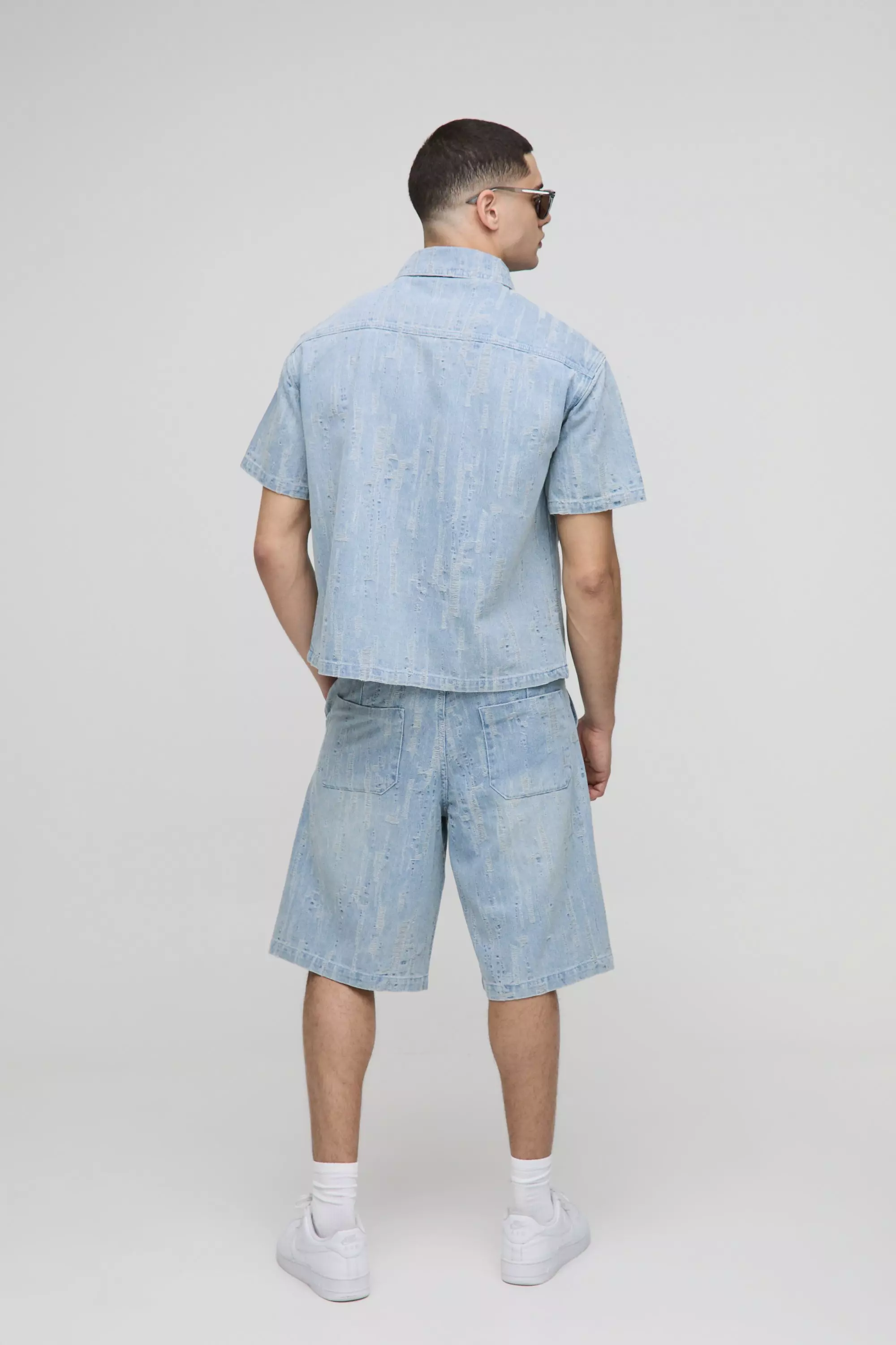 Zerrissene Jorts, Light blue alternatives Bild
