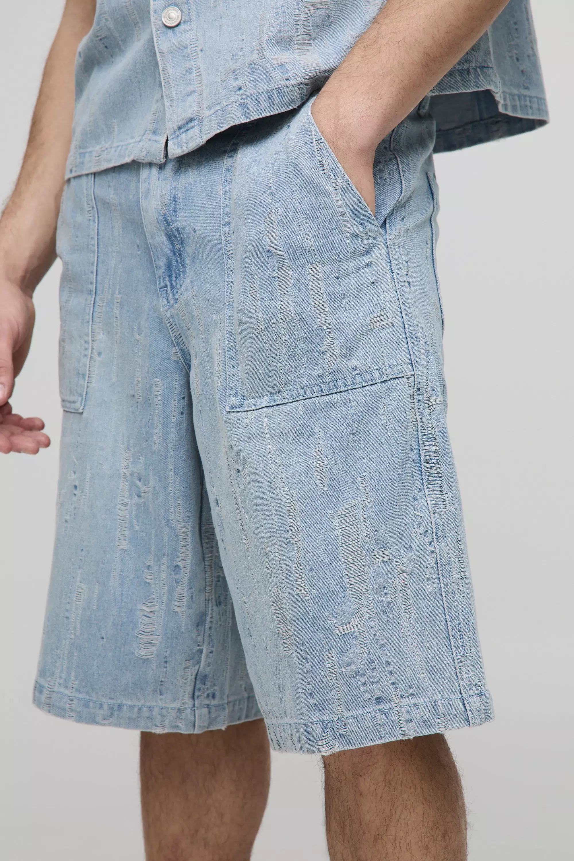 Zerrissene Jorts, Light blue alternatives Bild