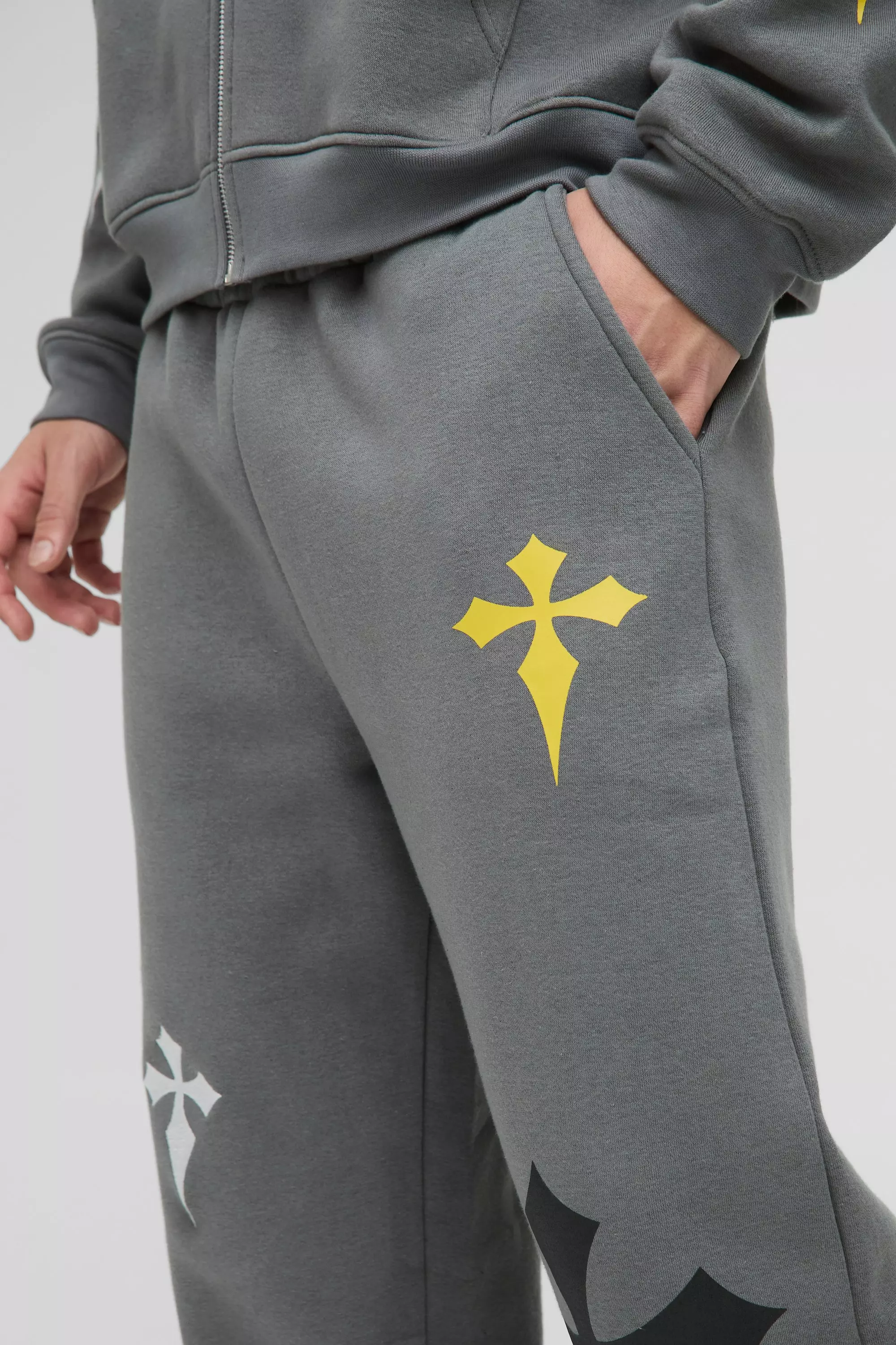 Jogging large à broderie croix, Charcoal autre image