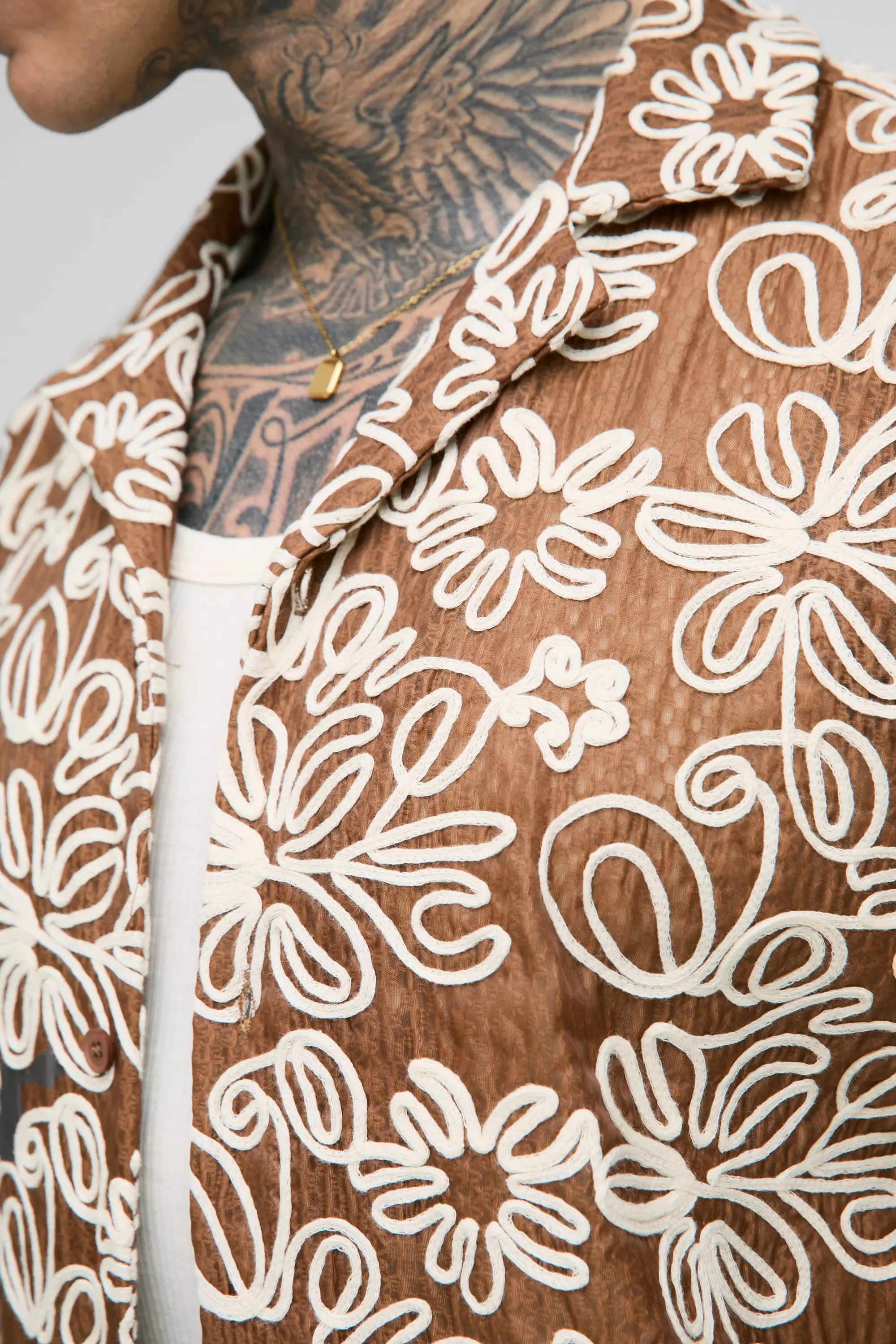 Camicia Tall In Organza Con Applique, Chocolate immagine alternativa
