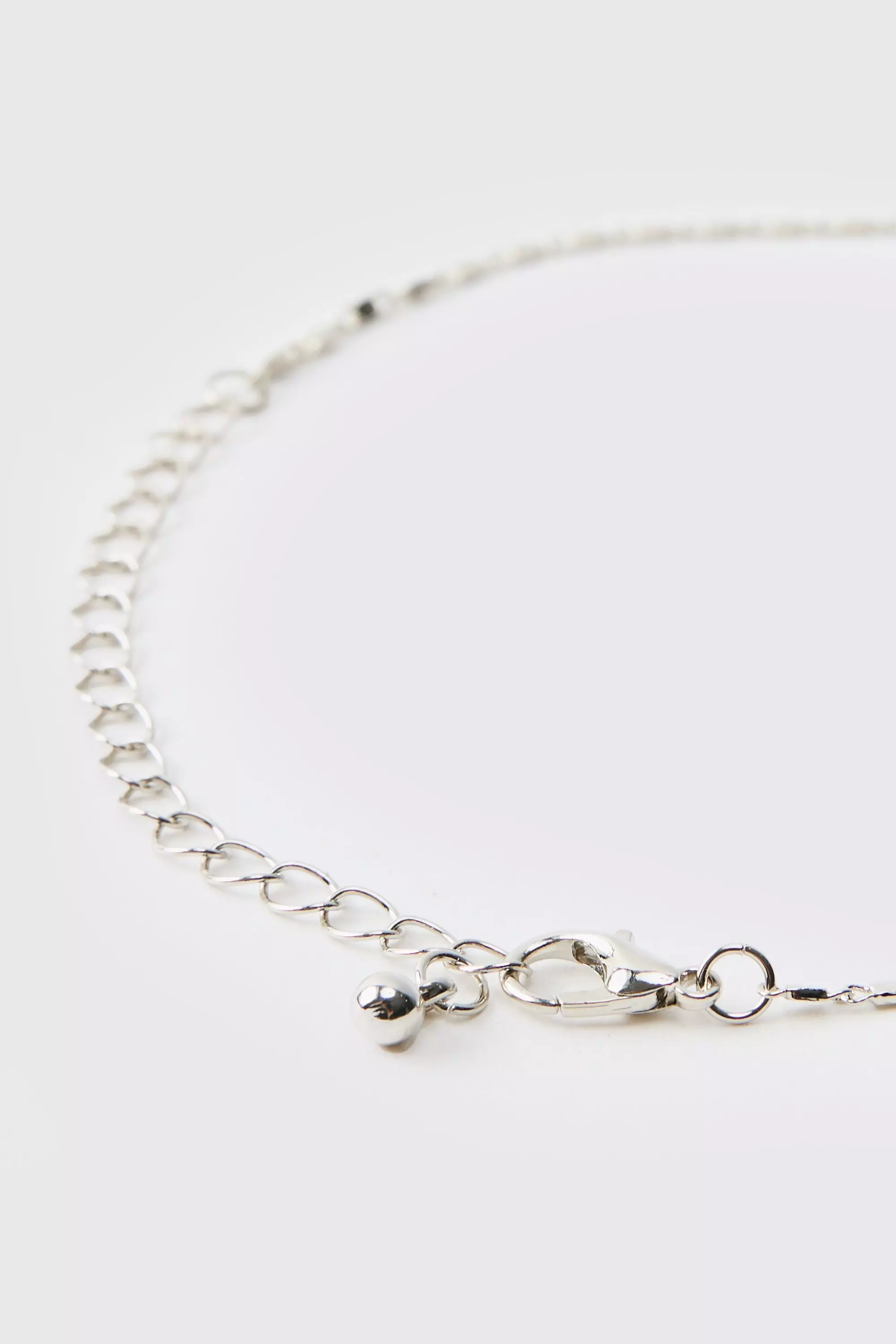 Cross Pendant Necklace In Silver alternative image