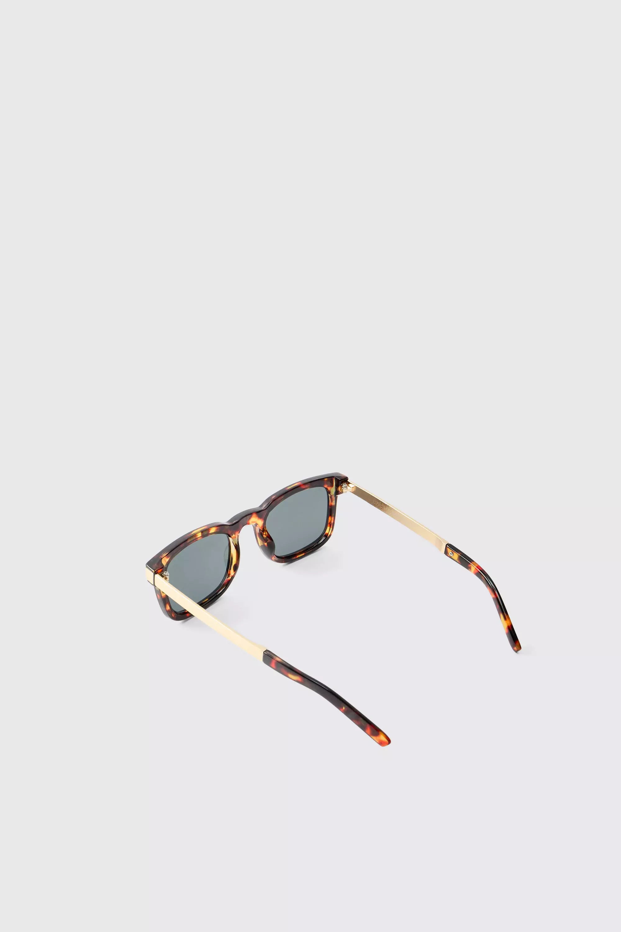 Brown Tortoise And Gold Metal Sunglasses alternative image