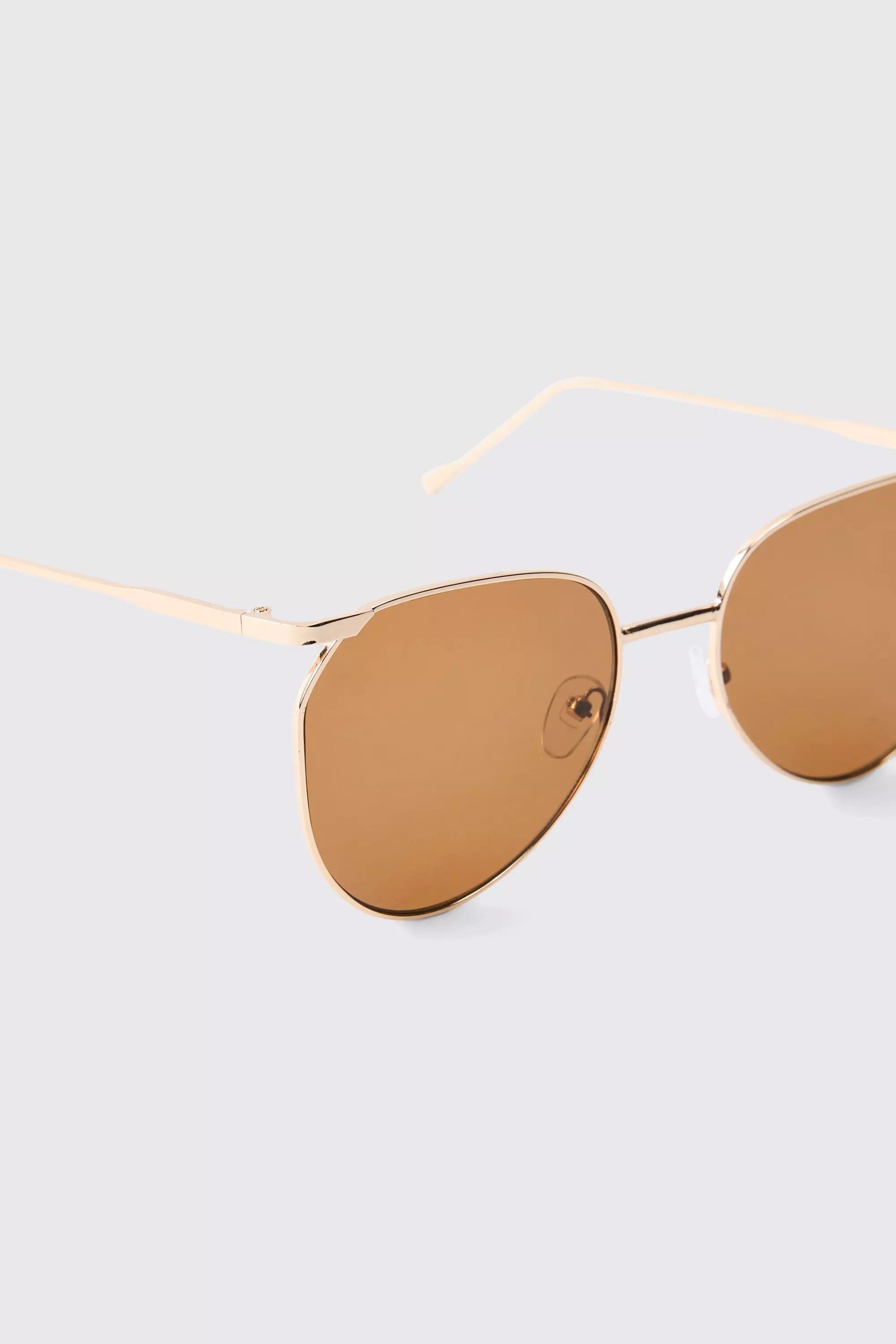 Goldene Metall-Sonnenbrille mit getönten Gläsern, Gold alternatives Bild